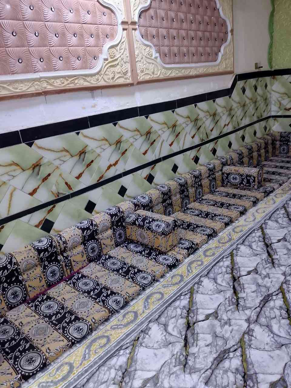 جلسة عربية • ١٤م • البصرة الحيانية