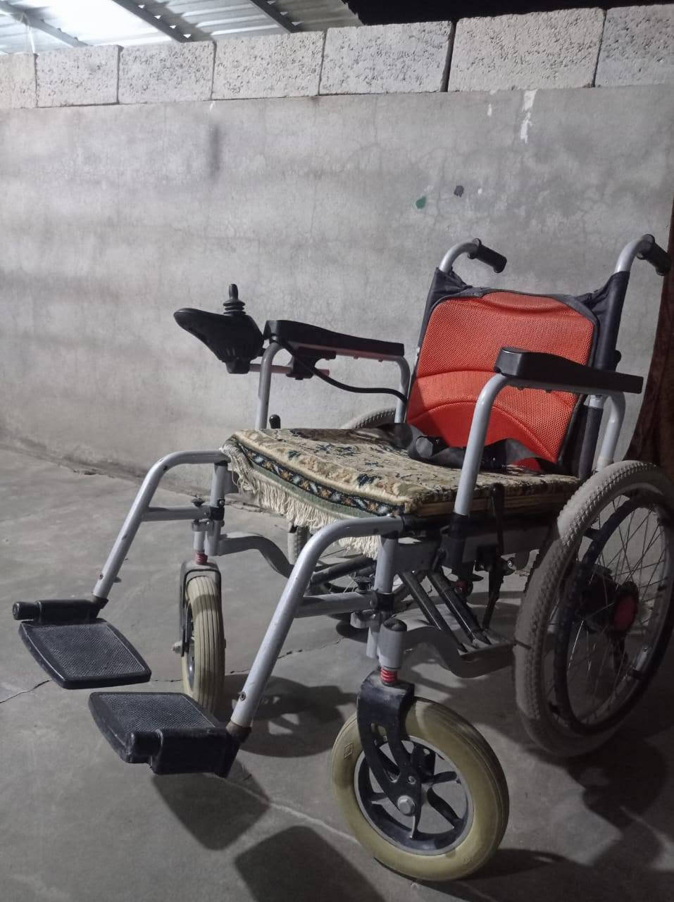 ئەم کورسی شەحنە بۆ فرۆشتن زۆر پاکە کەم بەکار هاتووە هەموو ئەشیای خۆی لەگەڵە
نرخی:550هەزار معامەلە
ژمارەی خاوەنی: ***********
