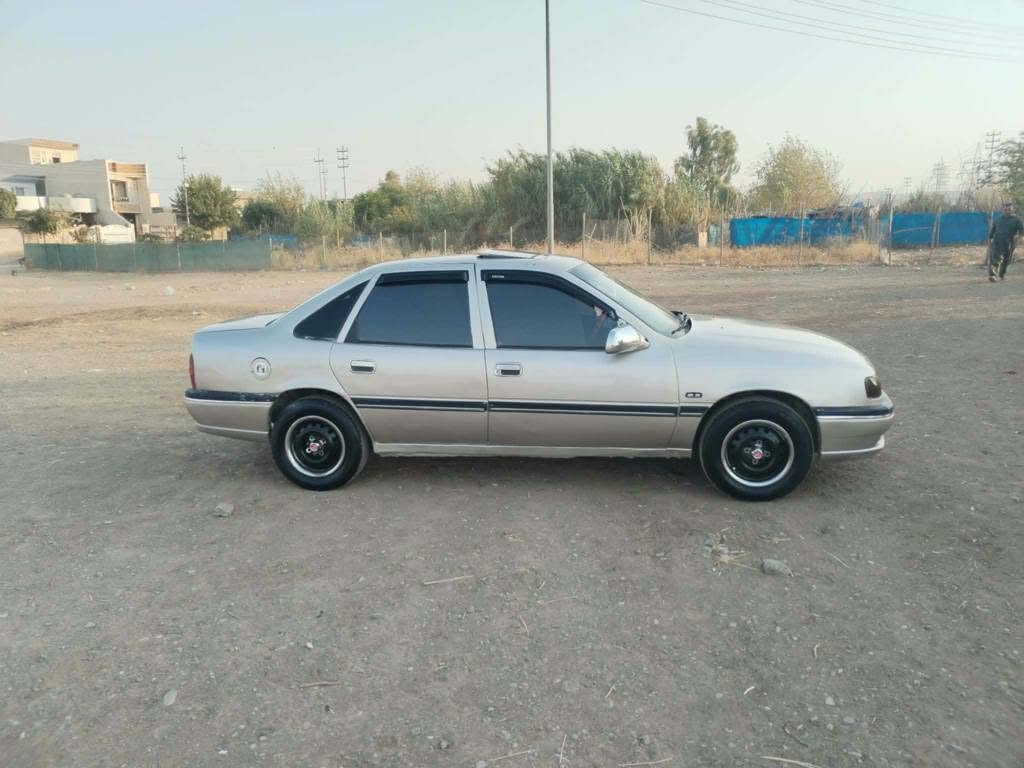 سەرەتا بەناوی خوای گەورە
ئۆپڵ ڤیکتر 
مۆدێل 1993
مەکینە 18 
ڕەقم کەرکوک بەشرتی حاسیبو ئەولیات 
گێڕو مەکینەی بەشرت 
کارەبای بەشرت تاز تاقم وایەری گۆڕدراوە 
پێشو دوای هیچی پێوەنیە 
خایسو ڕزیوی نیە 
چوار تایەی زۆر باشی لەسەر 
تەبریت گەرمی ئیشکات 
سڵاید 
ناودەروی جوانە 
گۆڕینەوە فرۆشتن 23گڵاو مەجال لە تەکیم شمشمل, السليمانية
