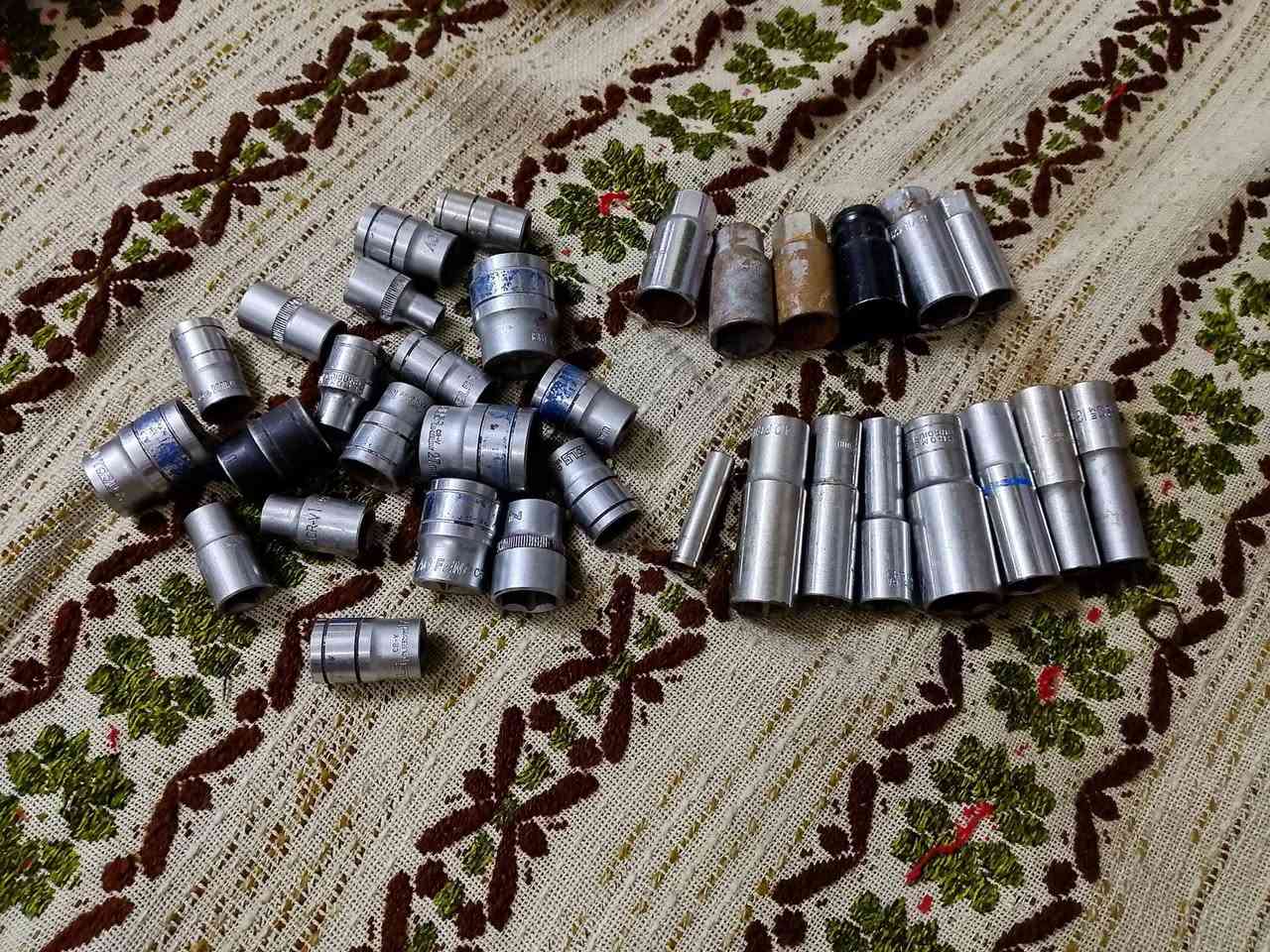 للبيع شلع الشراي يتصل ***********
ماعندي توصيل اكثر من 220 قطعه 
العنوان بغداد الحسينيه
