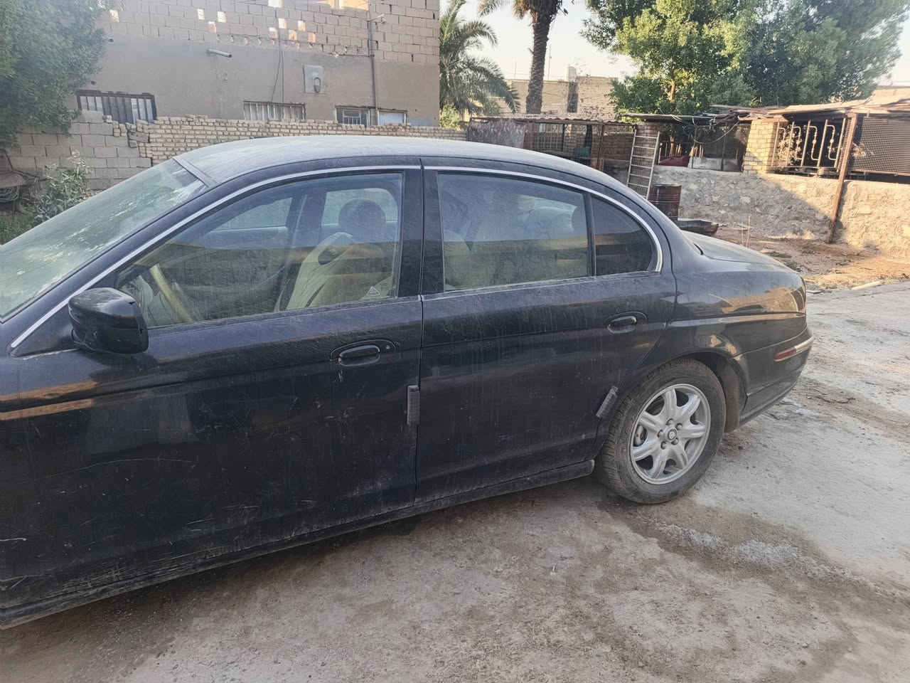 جاكور مديل 2005
مكفوبه صربه وصبغ
مكفول من الجص محرك 6جديد 
سعر 35قفل راسل خاص وتدللل
