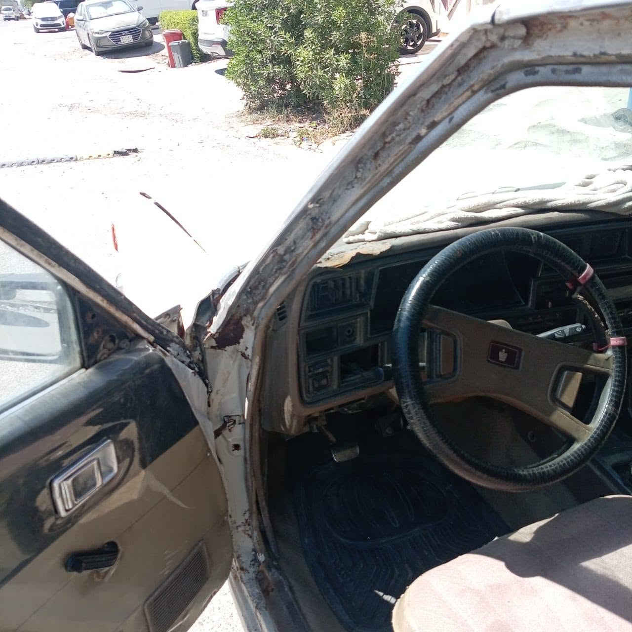 السلام عليكم ورحمه الله وبركاته للبيع 1981 بأسمي محرك بي تبخير بس شغال ونشط 20ورقة مكاني بغداد /***********
