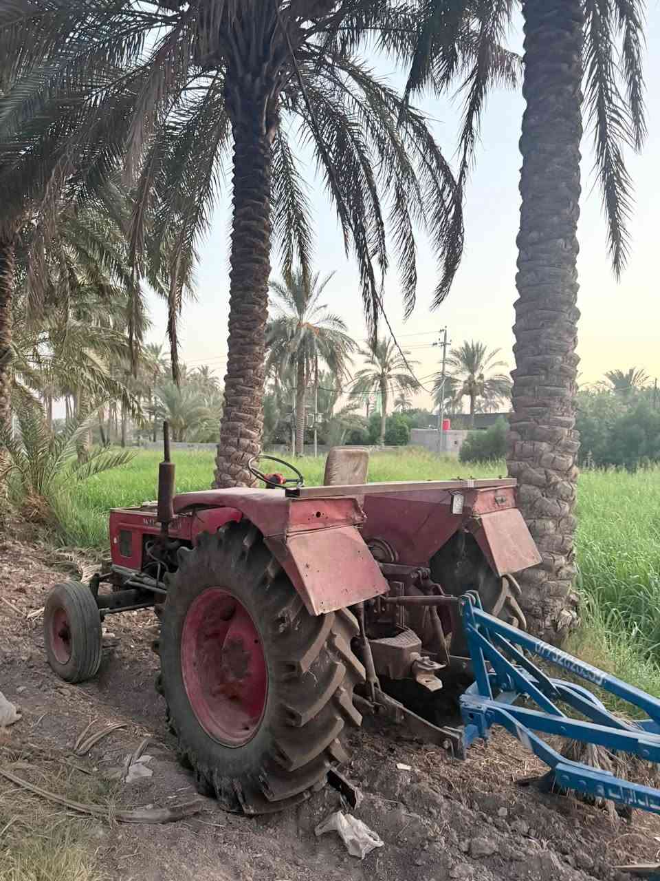 السلام عليكم ورحمة الله وبركاته عنتر ٧١ المكينة نضافه فول تخم تاير جديد ابريك شغال كهربائيات كلها شغاله ومحرك خير من الله  صدر جديد واستيرن باور مكان المكينه الحله بابل للتواصل ع الرقم    ‭***********‬
