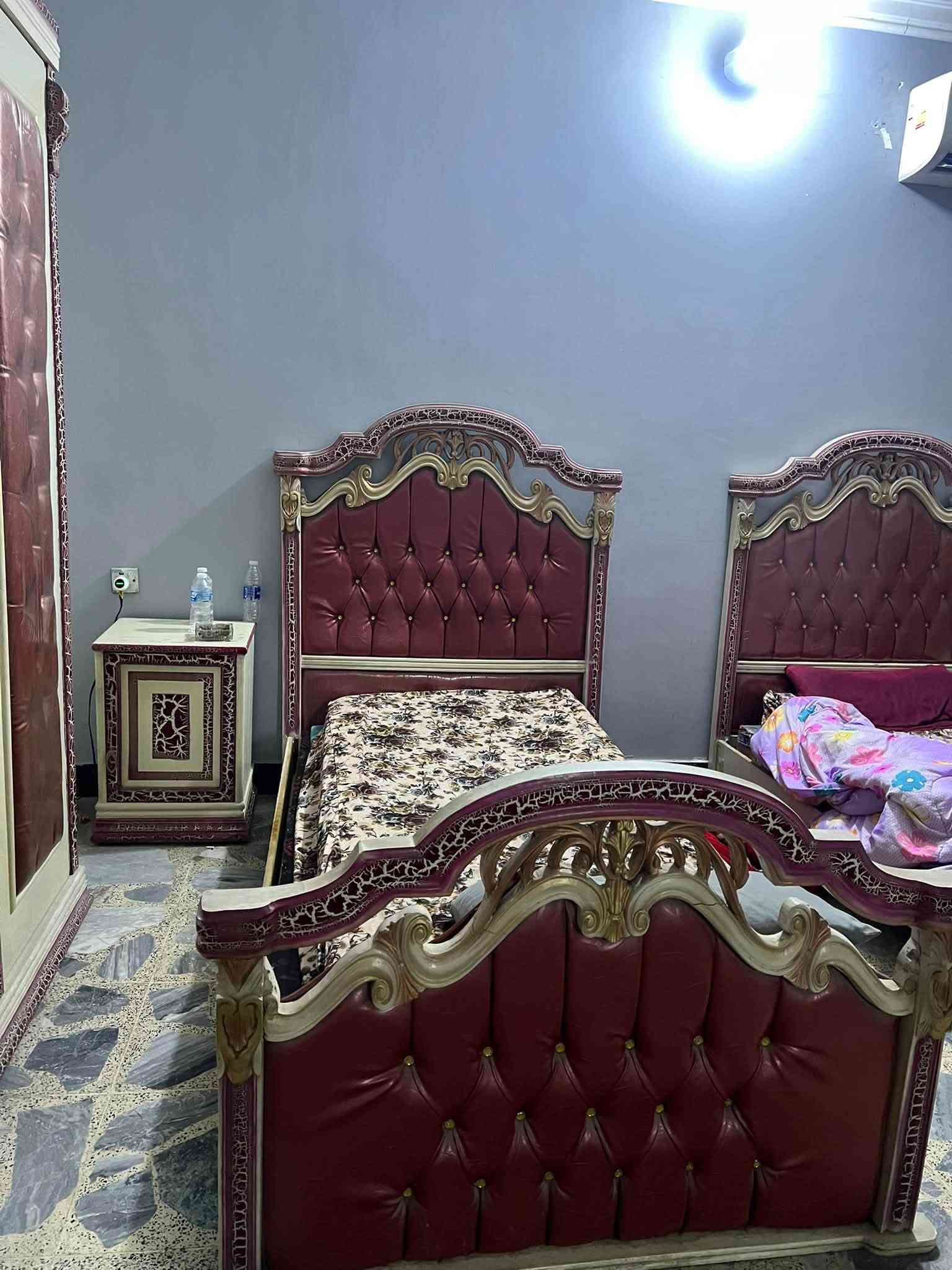 غرفتين نوم • ديوان ١٠ مقاعد • نظيف جداً