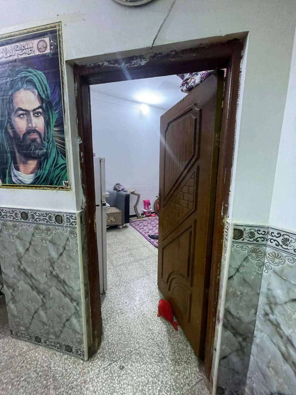 بيت للبيع طابو صرف 100م (10*10) طابقين على شارع 20م مبلط ناصريه الاسكان الصناعي نهاية شارع دور سيد حمزه سعر ١١٥بي مجال  تريد عقارك ينباع بسرعه ماعليك بس تراسلنه والباقي علينه *********** وتساب
