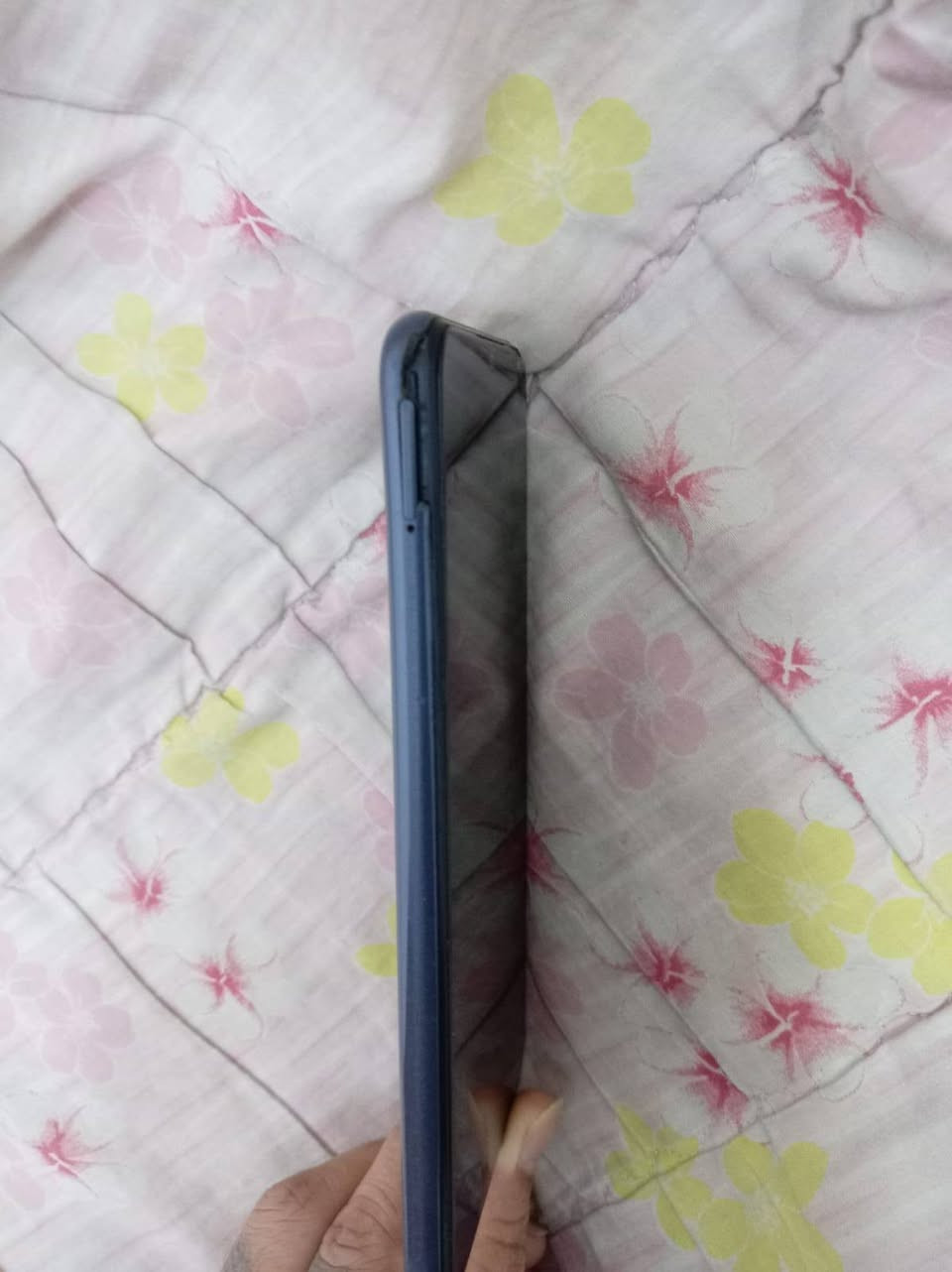 سلام عليكم عندي هاذه جهاز مكسوره شاشتا مثل ما موظح بصورة يلممس مابي شي
Galaxy A13 

ذاكره 64
عشوائية4   بطارية 5000.  سعر 65

رقم ***********.وتساب. هم موجود.  مدينه الصدر
