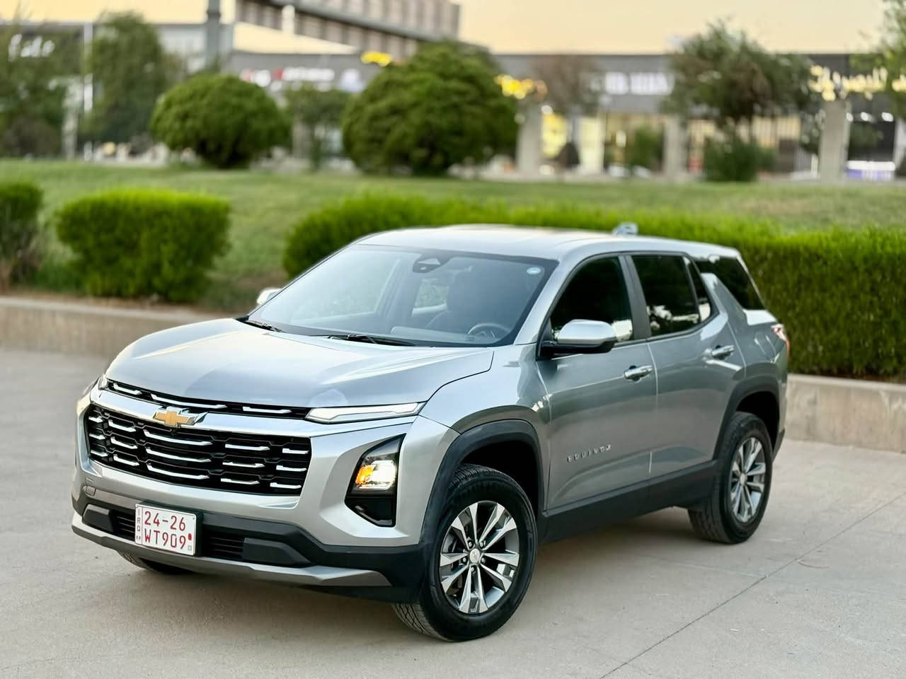 🚘 للبيع | شيفورليه أكوينوكس 2025

Chevrolet equinox LT 2025
🔹 اللون: سلفر
🔹 الممشى: 6000 ميل 
🔹 المحرك: 1.5cc turbo 

⭐ المواصفات:
✔️ أضواء زينون
✔️ بصمة أبواب + تشغيل بصمة
✔️ تشغيل عن بُعد
✔️ شاشة كبيرة مع Apple CarPlay
✔️ كاميرات + حساسات + رادارات
✔️ أوضاع قيادة ECO / NORMAL / SPORT
✔️ والعديد من الإضافات الأخرى

🔧 حالة السيارة:

✅ حادث السياره دعاميه أماميه فقط ( 3 قطع كلير امريكا جاملغين أمامي وباب السايق وتعديل بسيط براس الشاصي اليسار من امريكا)
✅ بدون أيرباك — جميع الأيرباكات أصلية ولم تفتح

🔑 رقم الشاصي:

3GNAXHEG2SL227000

💰 السعر:
18500 $
💬 قابل للتفاوض بعد المعاينة

🔢 الترقيم:
السيارة بدون رقم
يمكن ترقيمها في أربيل / دهوك / السليمانية
💵 كلفة الرقم 1500 $ على المشتري
فحص وهزه جديد وتبديل جام يوفر عليك تعب الهزه جاهزه للترقيم بنفس اليوم
📍 الموقع: أربيل
📞 ***********
واتساب / اتصال / فايبر
