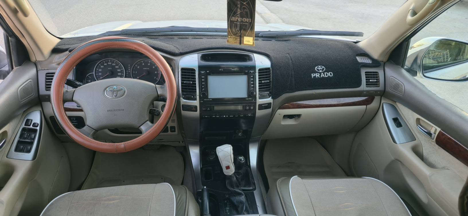 السلام عليكم ورحمة الله وبركاتة
#للبيع تيوتا برادو خليجي كويتي موديل 2004 رقم انبار دولي بسمي سنوية 2031 هزه جديدة بيه صبغ قبغ الجنطة بدون دواخل وبيه كارتات السيارة خير من الله. 
#ماشية 248 الف حقيقي
✅ محرك 6 سلندر 4000 VX 
✅ كير اوتو + لوكير
✅ تبريد شغال 3 قطع
✅ حدادية جيد جداً
✅ دبل تانكي سبير تعليك
✅ سبعه راكب
✅ ويل كب تخم 
✅ كيلو متر وبانزين وحماوة ورون شغالة ✅ GPS 
✅ شاشة + كامرة دخل مطعم صاج
#السعر ( 115 ) مجال بسيط 
مكان السيارة الانبار / هيت هاتف 
*********** 
***********
