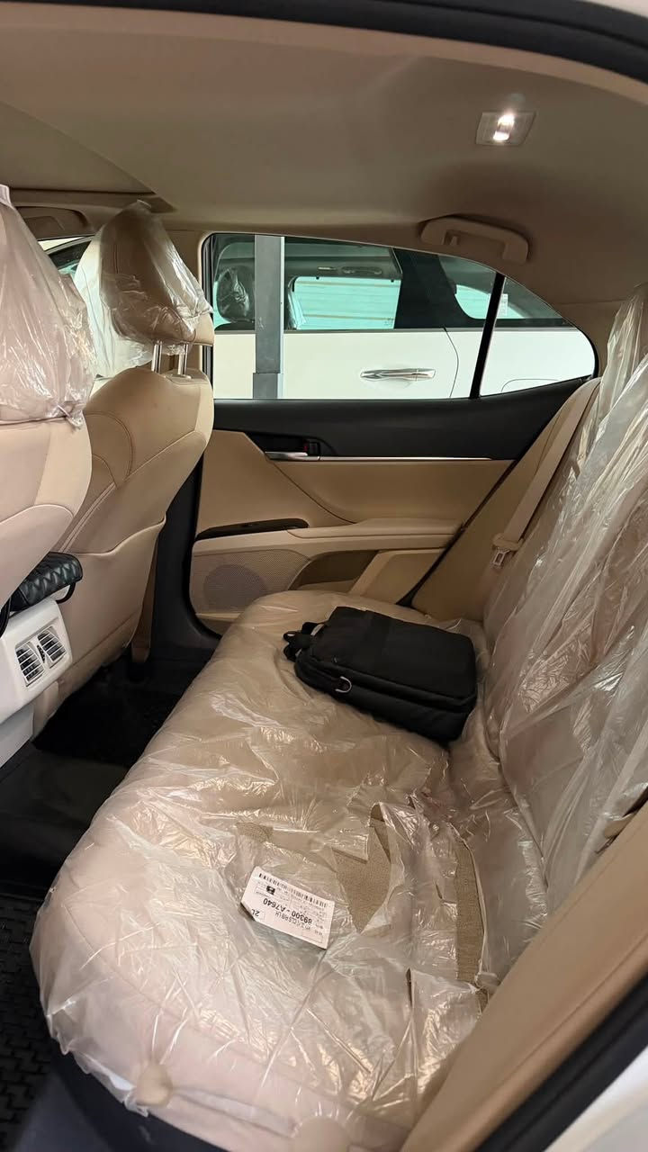 🚘 للبيع كامري 2024 خليجي GLI 🚘

🔹 الموديل: 2024 خليجي
🔹 الفئة: GLI — وكالة عبداللطيف
🔹 الممشى: 80,000 كم حقيقي
🔹 اللون: أبيض 🤍
🔹 الرقم: بغداد
🔹 المواصفات: فول مواصفات
🔹 مكفولة
🔹 بيها شبرين بارد فقط والباقي على حالتها

📍 مكان السيارة: الأنبار — الخالدية

💰 السعر: 24,000$ قابل للتفاوض 

✅ الفحص مفتوح
📞 للاستفسار: ***********
