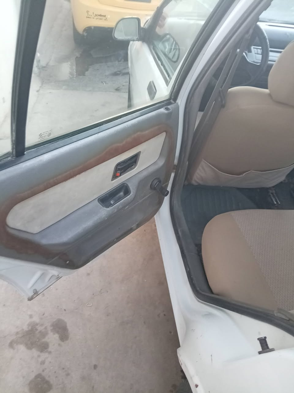 للبيع
رينو موديل 91
كير شرط
محرك بي نفخ
سياره بلادي وضع شركه رقم إنكليزي سنويا لغاية 2029 شرط التحويل
السعر15$وبيها مجال للشراي
للاستفسار الاتصال ع أرقام التاليه
***********
***********
