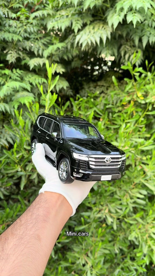 Toyota LC300 2024 Brand: LCD Scale : 1/18  (free delivery inside Erbil) WhatsApp: +9647504702207 ‎التوصيل لجميع مناطق اربيل مجانا ‎گەیاندن بەخۆرایە بۆ ناو شاری هەولێر #lc300 #landcruiser #wanawsha #lcd #toyota 
