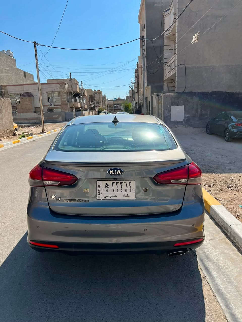 سلام عليكم للبيع

كيا سيراتو 2018 فون مواصفات 1/1
وارد كوري
مكينة 1600 جي دي أي
ماشية 136 km
دواخل جلد اسود
تبربد +تدفئة كشنات
شاشة بلادي حجم كبير
تحكمات ستيرن + تدفئة ستيرن
مري شفط +أشاير مري
دخول ذكي 
كير مكينه كفالة عامة برغي ما مفتوح بيه
تبريد ثلج

حادث سيارة هلال جاملغ امامي بصف سايق مظروبة هنا ب العراق ومصلح 
باب بصف صايخ طخة شبر و مصلحة
 السعر125$
وبية مجال حك جية
مكاني غزالية للاستفسار الاتصال ***********
