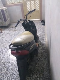 ١٠٠