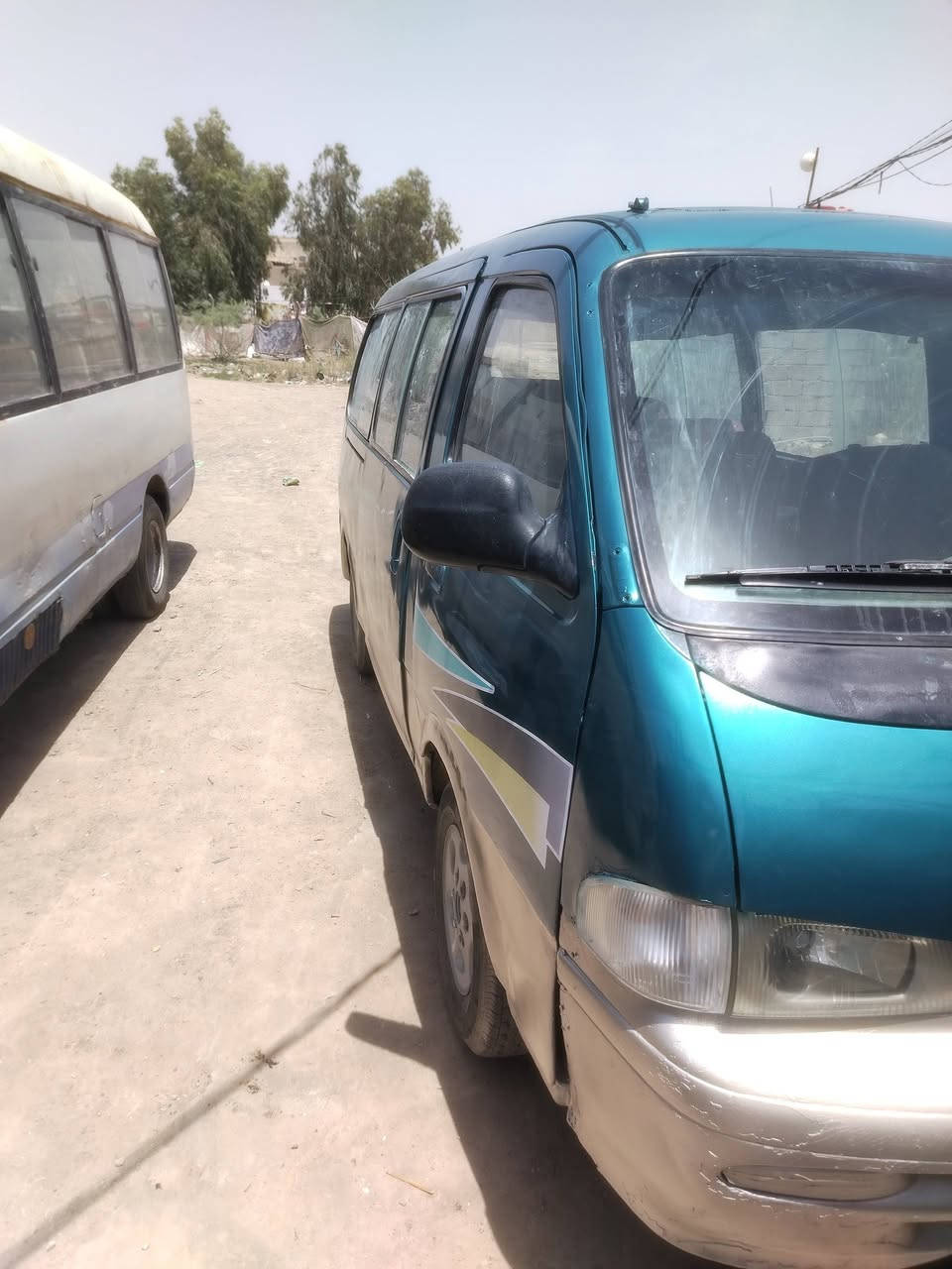 سلام عليكم عندي بريجو مودل ٩٩ بسمي نكليزي سعر ٦٠ وبيه مجال السياره الف ما ذب عليه ومسويه ١٥ نفر مكاني الديوانيه رقمي ***********
