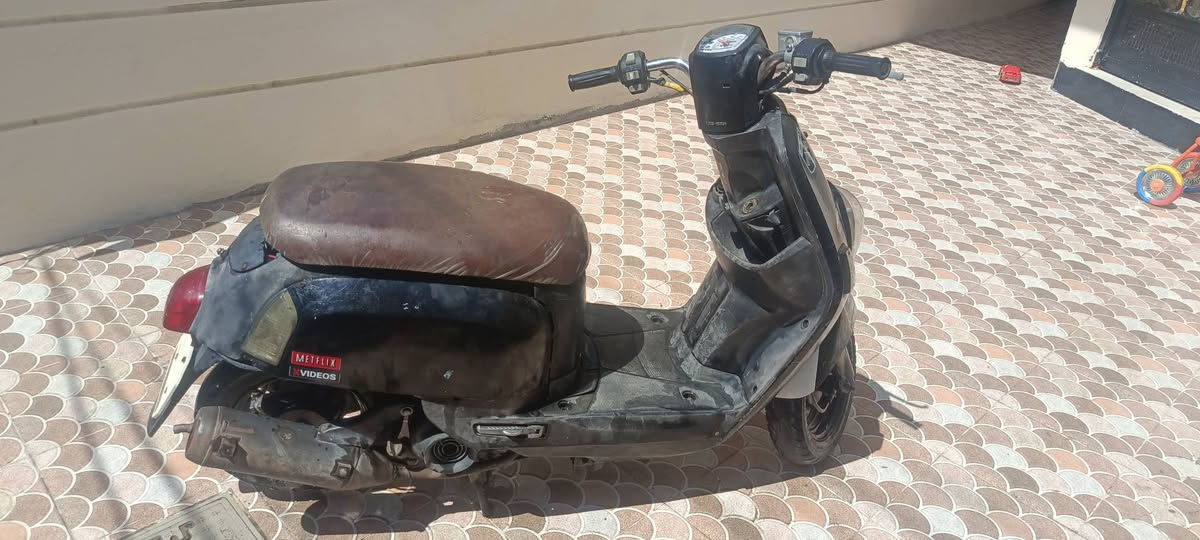 السلام عليكم دراجة للبيع محرك كلجات خير من الله سرعه معدل لكشر شوفت عينك السعر 380 بي مجال بصيط ***********
