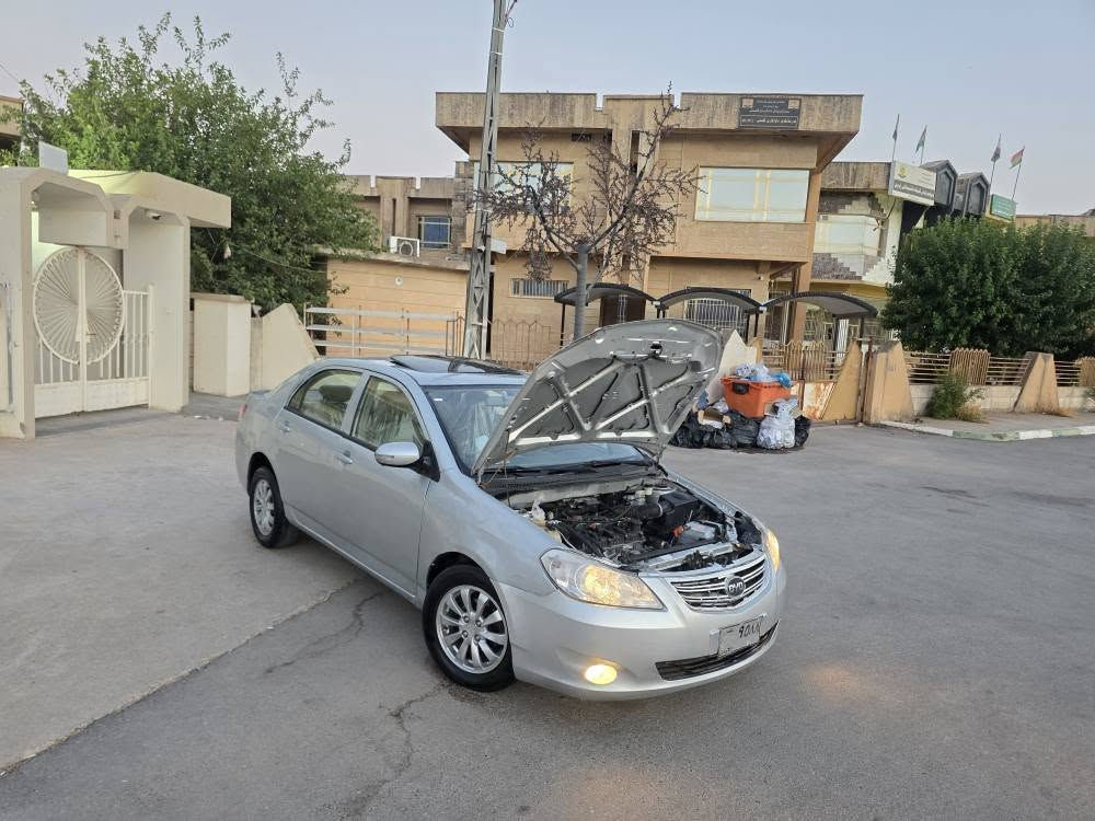 ماشاڵڵەی دەوێت نمونەی جوانو خاوێنیو هەرزانیە ماڵی فەقیرە 
بیوایدی مۆدیل 2013 فول مواسەفات مەنەفیستی ئەسڵی خۆی لەگەڵە بەشەرتی ماڵی مەدەنی و دیناری کەسی تیانەبیت براوە مووس بەشەرت 
گێروو مەکینەو کامل کارەبایو کامل تندو تۆڵی بەشەرتە داحموو لێدراوی نیە 
کامل کورە کراوە بۆ جوانی گێروو مەکینەی بیلادیەو زۆر خاوێنو مەزبووتە 
پیشوو پشتیشی کەپسەو خایسی نیە 
تایەۆ ویلۆ پاتری خاوێنە 
ناو زەردە جام کارەبایە قفڵ مەرکەزیە ڤۆلێۆمە دەبڵ گێرە جڵدە سڵایتە بەسمەیە حاسەیە ویل کەپی بیلادیە 
بەنزین کەم دەخوات زۆر بەهەڵمەتە 
ناو دەری زۆر خاونەو زۆریش تندوو تۆڵا 
شوین رانیە *********** نڕخ ک $26 رانية, السليمانية
