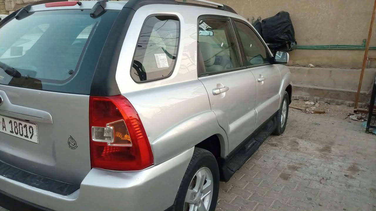 🚗 للبيع كيه سبورتج موديل ٢٠٠٩ 
✅ مكينة ٢٠٠٠ دوش
✅كفاله عامه بس الباب السايق مبدل 
✅كير محرك خير من الله
✅شاشه 
✅ مسويلها ادامه كامله 
 سياره جاهزة وكلشي مبين بالصور
✅ رقم بصره راعيها ذي قار 
📍 مكانها كربلاء

السعر 💵 : 100بيه مجال
للتواصل : *********** واتساب فقط
