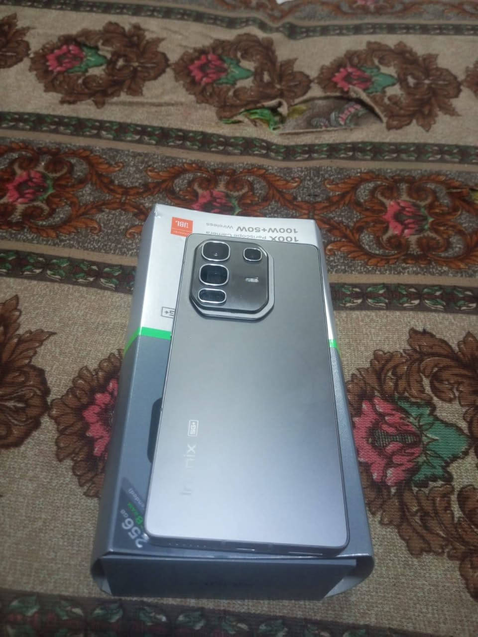 السلام عليكم ورحمه الله وبركاته
Infinix NOTE 50 Pro+ 5G
بيع مستعجل ب 400وبي مجال 
راسلني واتساب او اتصل عليه 
مستخدم شي قليل كراتونه معا 
رقمي اتصل او راسلني واتساب
***********
