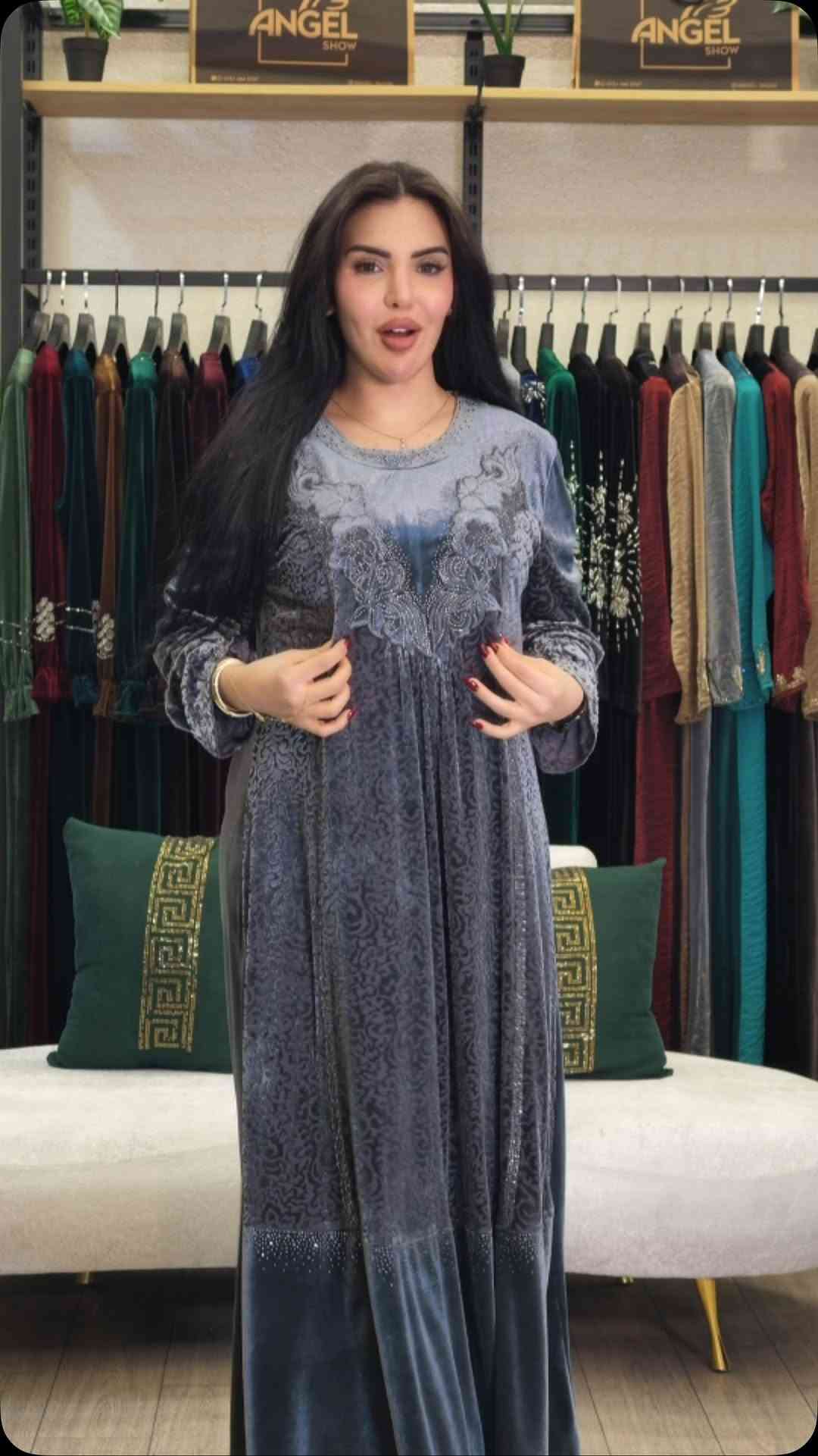 انجل شو • نص بالصور • ملابس