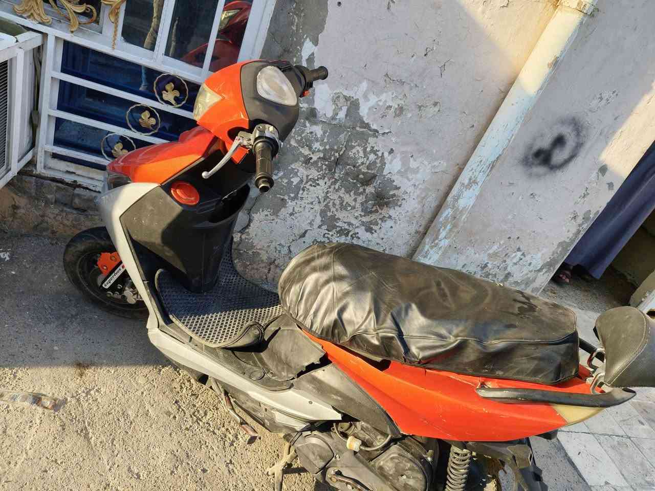 السلام عليكم دراجه للبيع كامله كهربائيات تجفيت جديد 250الف 
قرب الوثبه ***********
