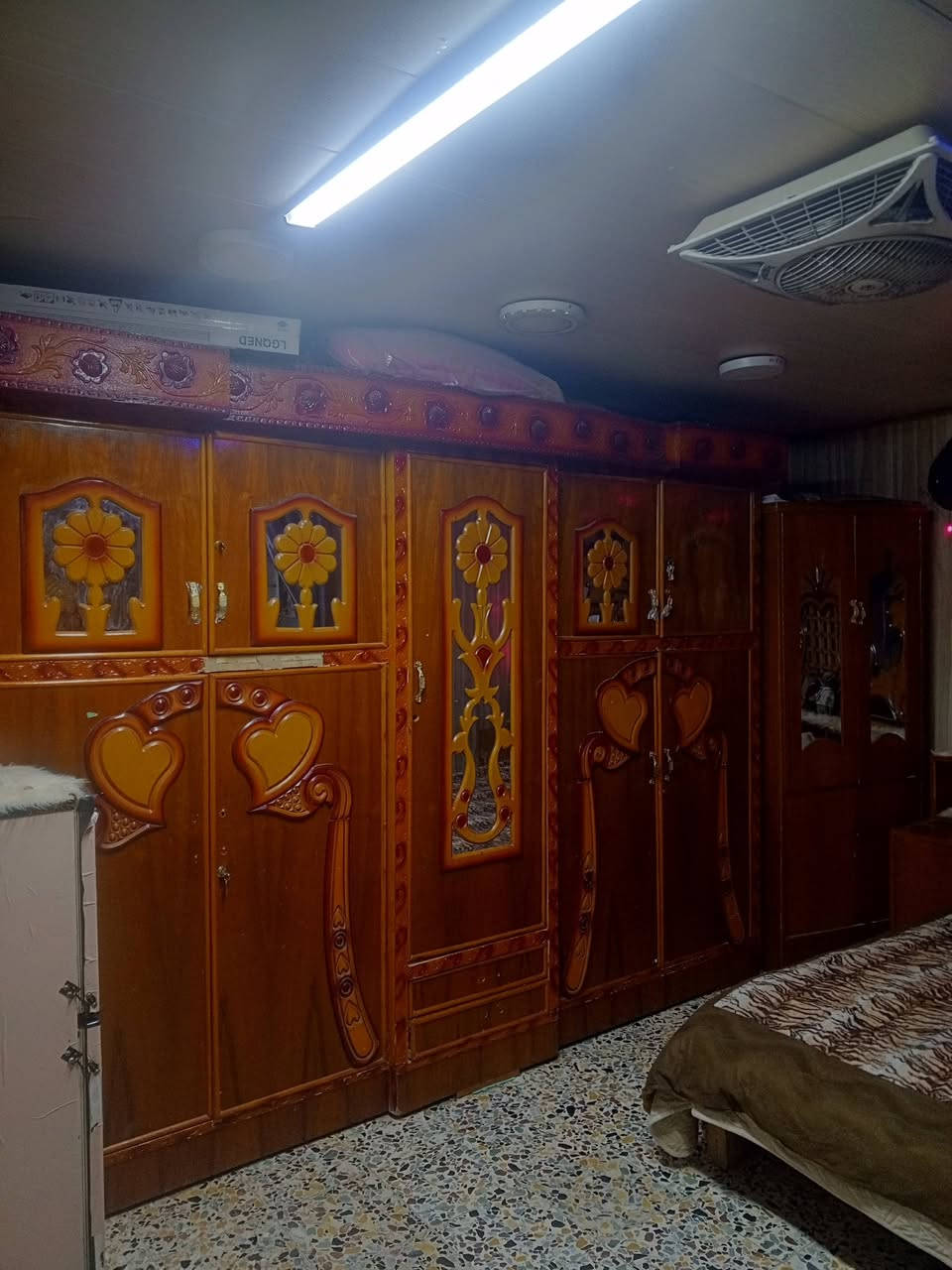 غرفه نوم • للبيع • خاص واتس