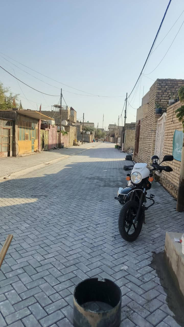 سلام عليكم  دار البيع المساحة 250متر 150بيت و100حديقة فرع عرضة9/فرع ماي مجاري كهرباء مقرنص/مترعنوان بغداد سبع قصور شارع المشروع يم ثالث مولد  /التفسار***********
