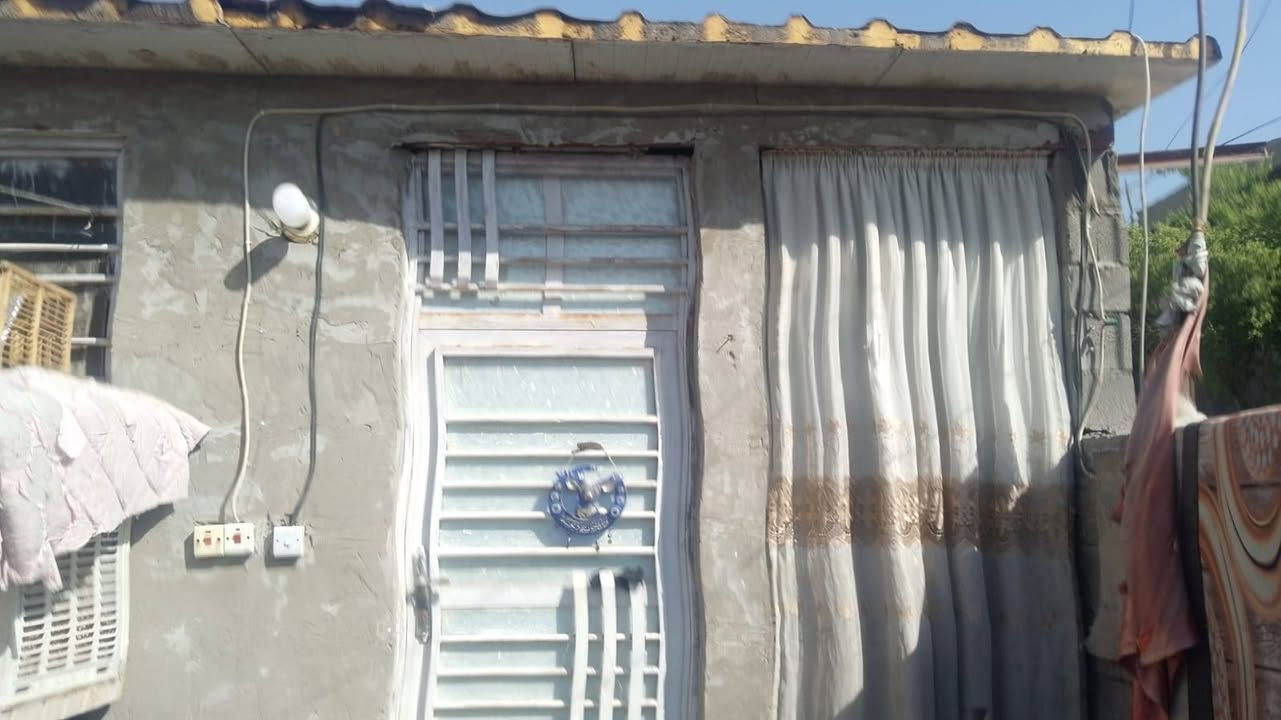 السلام عليكم دار للبيع يتكون
العنوان الشعب حي البساتين
السلام عليكم دار للبيع يتكون من غرفه+استقبال+وملحقاته السعر ٣٥ ***********
