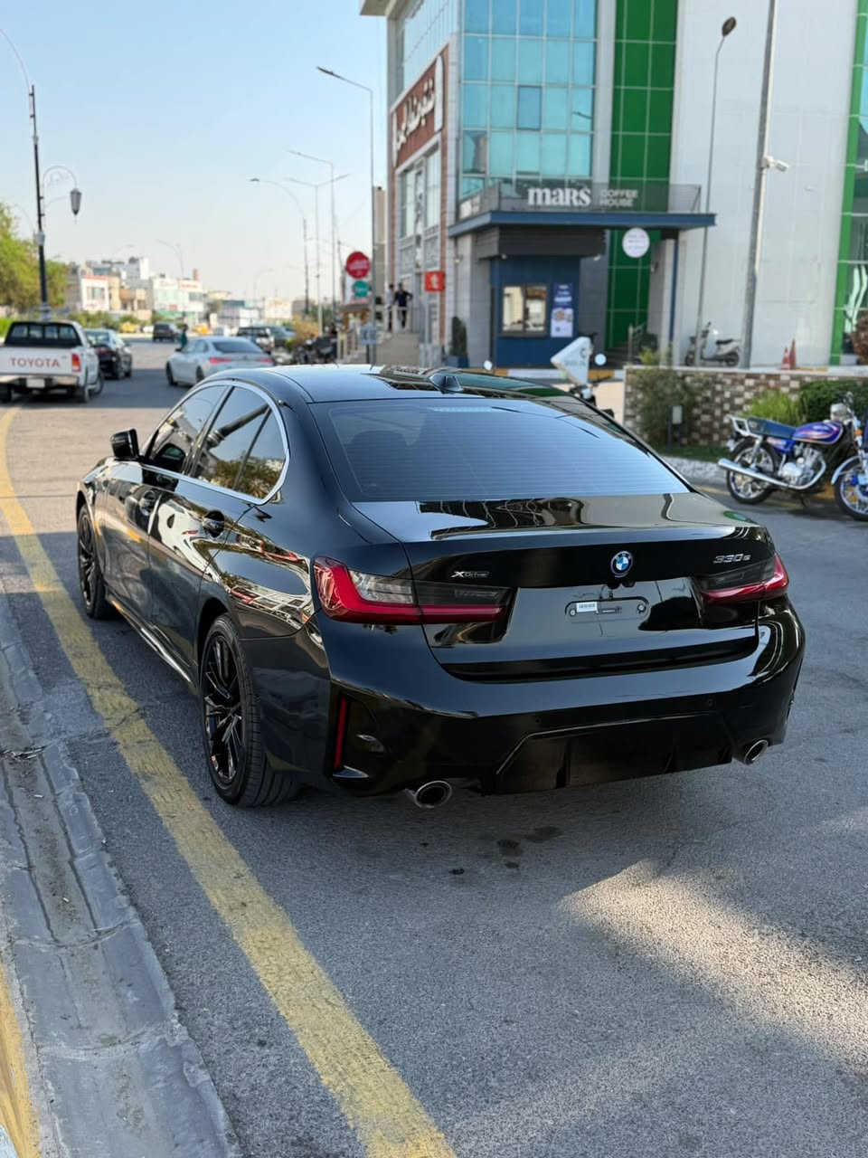 بي ام دبليو 330e • ٢٠٢٤ • هايبرد