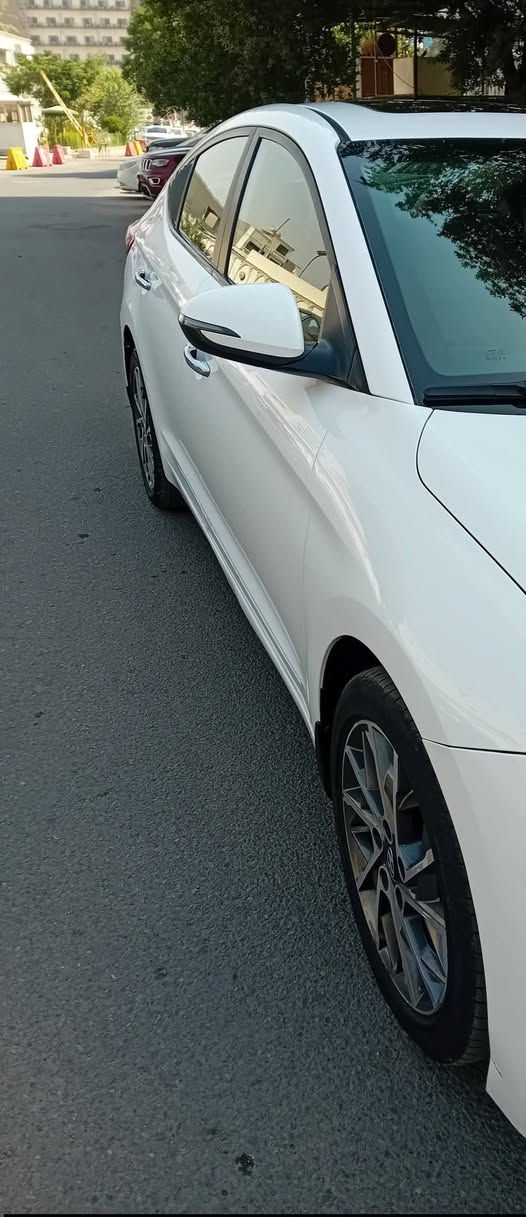 السلام عليكم
للبيع النترا موديل 2019 خليجي

محرك 2000 دوش ماشيه 166

ظررها سونار موجود

فول مواصفات فتحه وبصمه

السعر 135 وبي مجال قليل للاستفسار ع 

***********

مكان السياره بغداد الكاظميه
