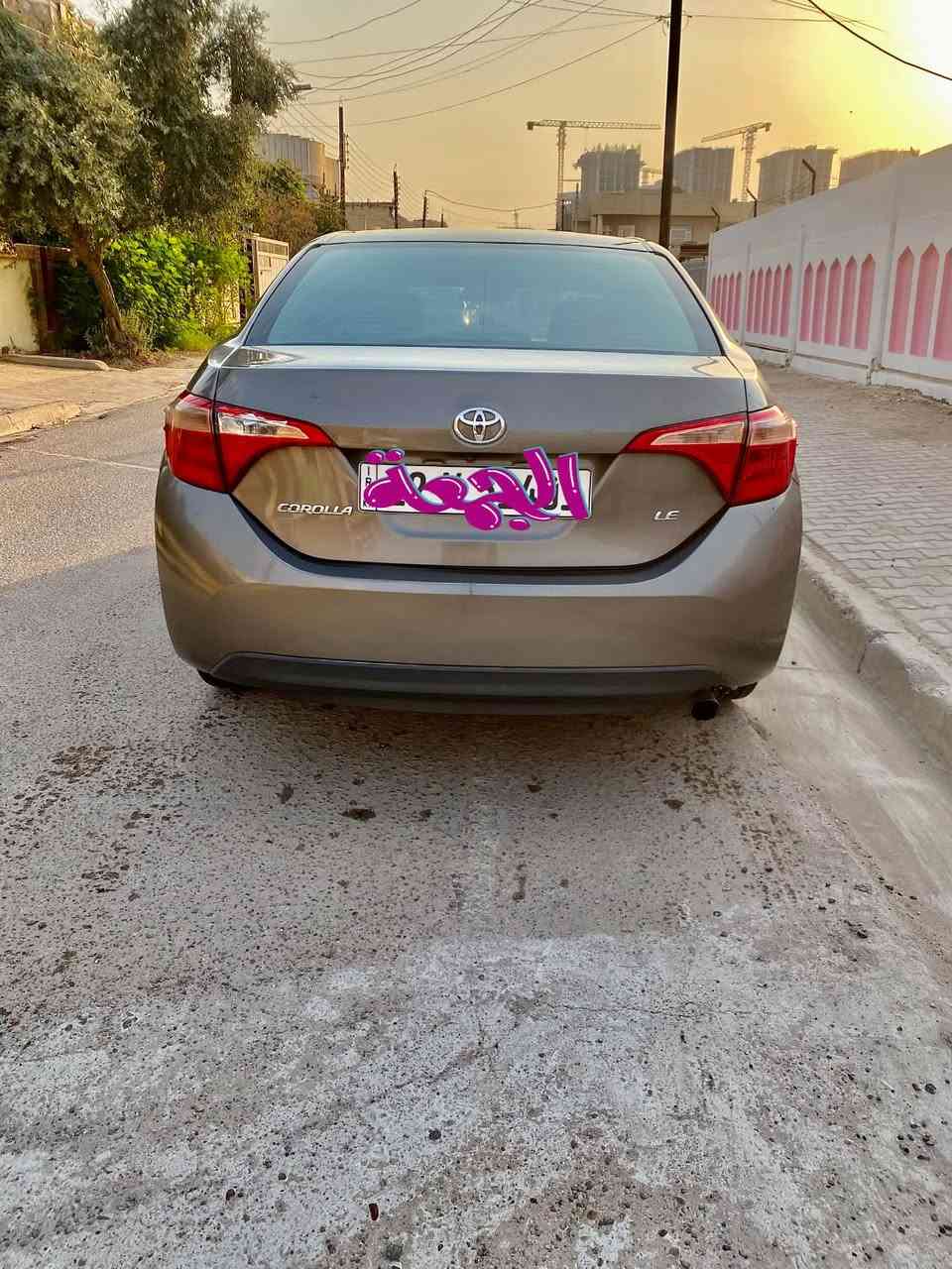 كورلا 19 بيه قطعه وحده بس صبغ الجاملغ الخلفي و الباقي كله مكفول محرك كير كله كفاله رقمه شمالي هاي الاسبوع مجدد سنويه و هزه يعني السياره صافيه ربع دينار متصرف عليه ماشيه 119 
ملاحضه بيه الجنطه مبدله نفس اللون يعني البلاديه مالته
مكانه / بغداد العامريه السياره استخدام شخصي
سعره / 141 
***********

نص مكتوب في الصور:
- الجمعة