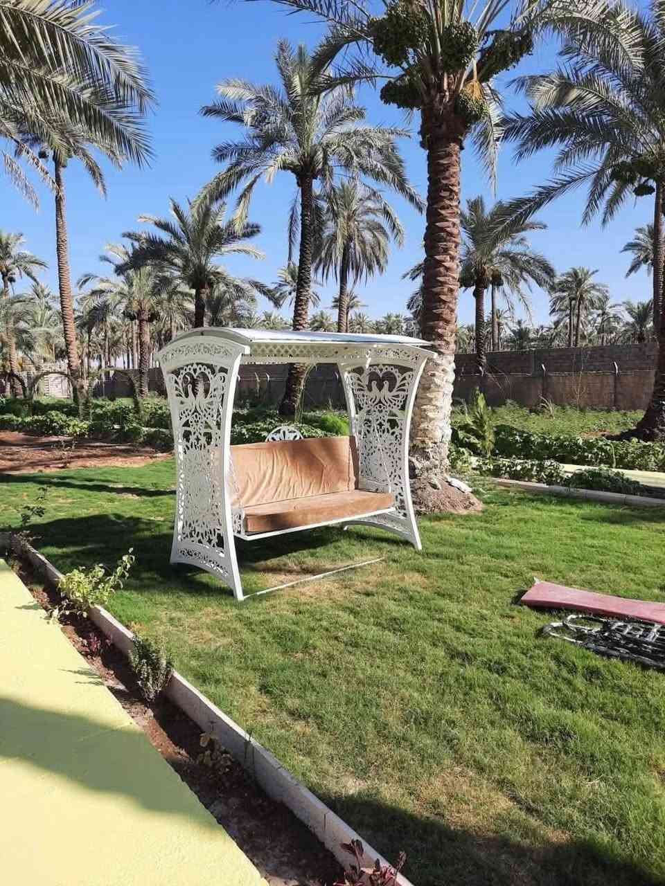 "الجمال والراحة.. كلها بـ ( الطراز العربي) ! 🌸🛋️"
لكل محبي التميز والحدائق المرتبة، وفرنالكم تشكيلة مميزة وحصرية: 

مراجيح مريحة ومقاومة للأجواء باقياس حسب طلب 
بضمان سنتين 

تخوم حديد بتصاميم فخمة وعصرية 

مناقل وسنادين تضيف أناقة خاصة لبيتك.

🚚 متوفر توصيل / أو 📍 
العنوان: ( بغداد / البنوك / تقاطع الفسلطيني ).
📞 للحجز والاستفسار، راسلنا على الخاص أو اتصل بنا.
 عبر الرقم : ***********
