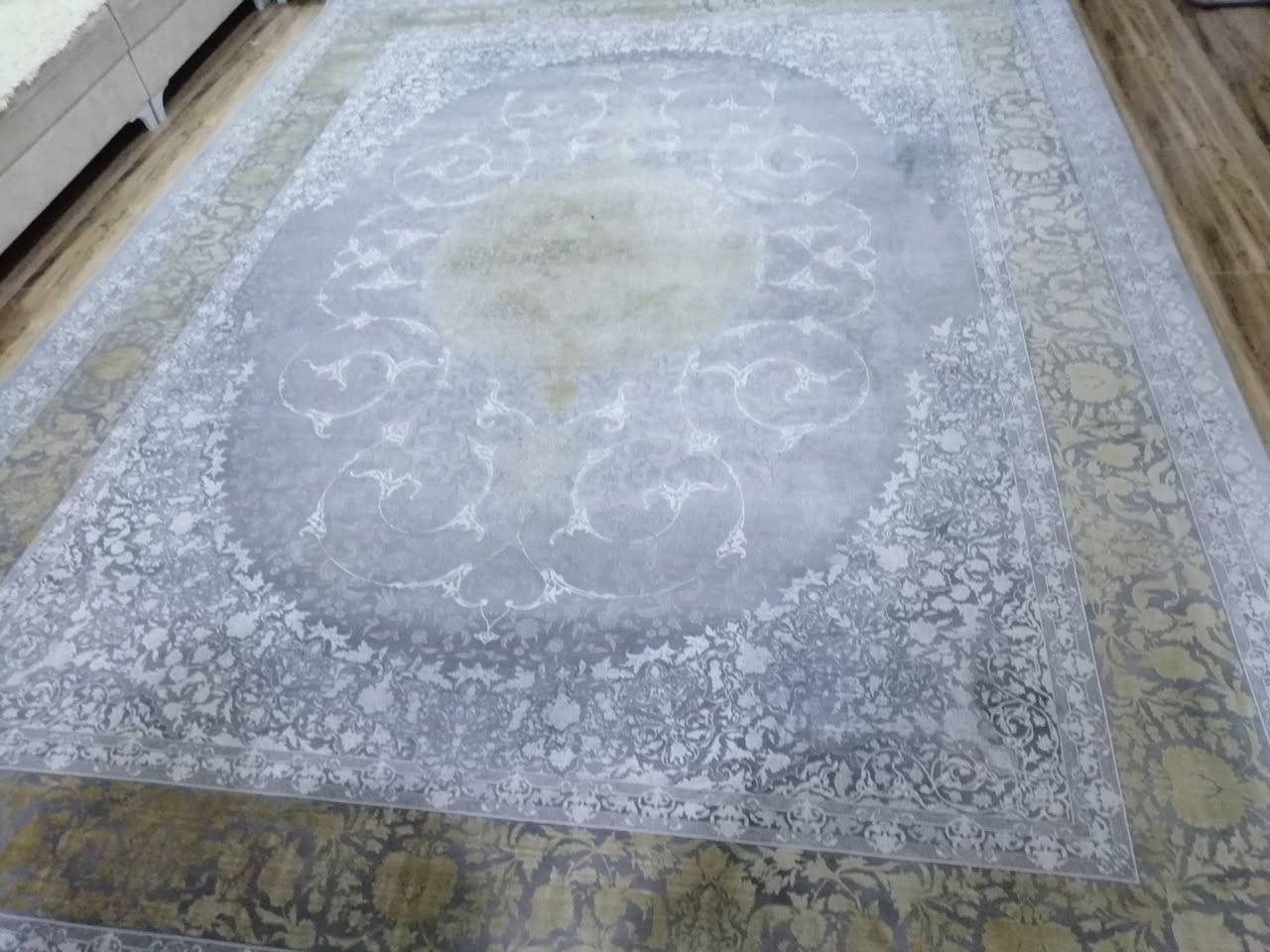 ايراني • مودرن • ١٢٠٠ شانيه
