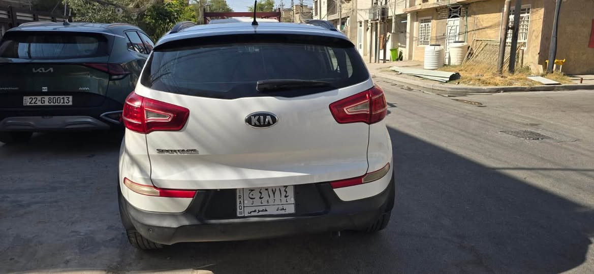 سبورتج 2013 خليجي للبيع او المراوس
سيارة مكفولة عدا دحجة بلباب خلف عبري موضح بصور
فول مواصفات بنوراما بصمة وباقي مواصفات مكينة 2.0
سعر 132 بي مجال
***********
