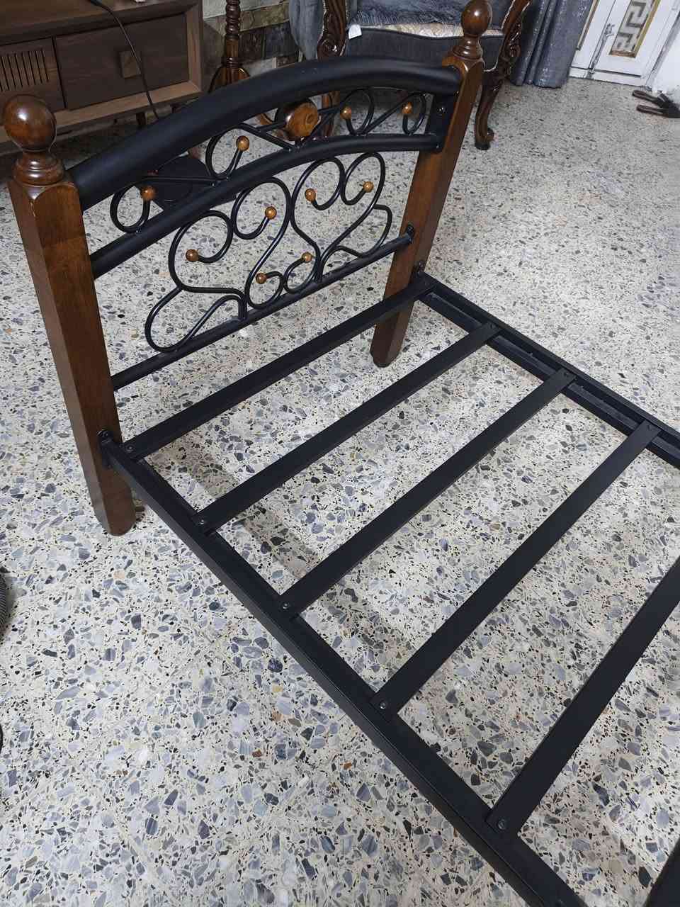 جربارة جديدة شخطه ما بيها 100
***********
