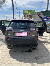 شيروكي بزون • ٢٠٢١ • ماشيه ١٩٠