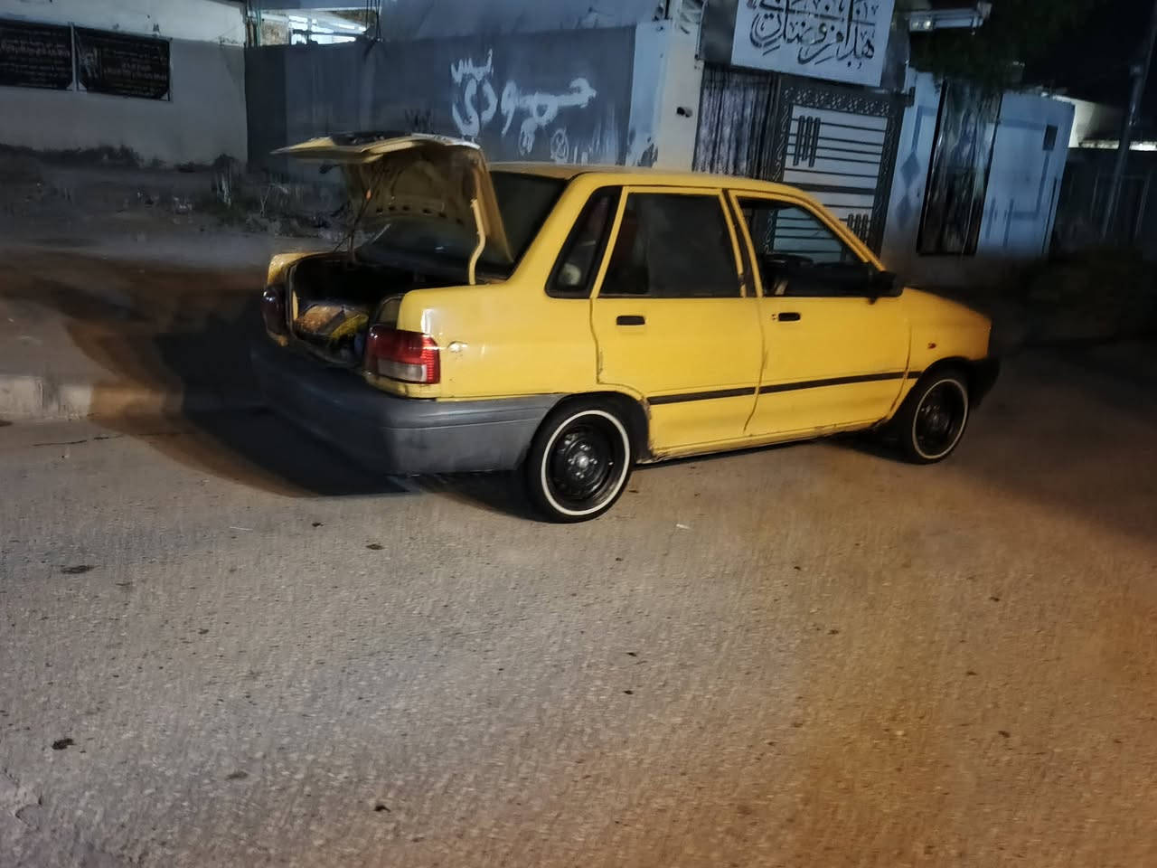 سلام عليكم سايبة للبيع انگليزي  رقمهة نجف بسمي مكاني ديوانية قضاء الشامية سيارة مال جناي السعر 24 هذا رقم بي واتساب ***********

نص مكتوب في الصور:
- HONOR X9c