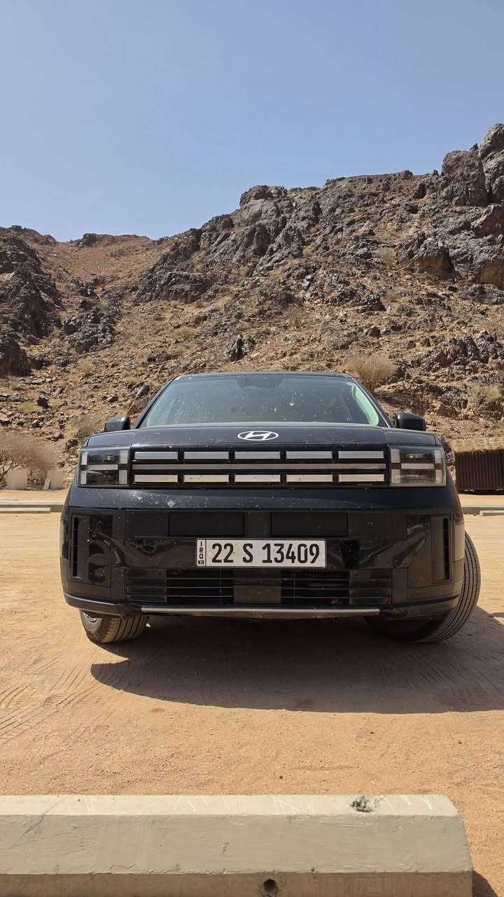 هيونداي سنتافي  2024
 2024 Hyundai Santa Fe,HTRAC 
رقم أربيل بأسمي دخول جديد وتسجيل جديد سنوية لغاية ٢٠٢٣٠
 موديل 2024 بنزين لون مميز أسود ملكي ماشية١٩الف فقط حجم المحرك ٢٥٠٠ سي سي تيربو تنسى الادوانص وتشتغل بانزين عادي وارد امريكي ضررها باب وجاملغ خلفي عكس السايق الباب مبدل اصلي مصبوغ والجاملغ مصلح ومصبوغ  مقاعد ٧نفرات ويرهم مراوس حسب القناعة
السعر 225$
رقم الهاتف *********** // ***********
المواصفات:-
١- مفتاح ذكي بصمة + التشغيل عن بعد .
٢- دفع رباعي TRACH
٣- كير بنظام الازار المنفصلة الاصدار الجديد ( بيانو) ٨سرع دبل كلج
٣- كير ماوس ثانوي لأوضاع القيادة / Drive Mode 
‏Comfort - Smart - Sport 
٤- كير تعليك مثل المارسدس 
٥- اوتو كار يعمل بلوتوث بدون كابل وتفتح خريطة اي منطقة بالعراق او العالم بشاشة السيارة
٦- هاند بريك بصمة 
‏٧ - Auto Hold  أوتو هولد
٨- خاصية ISOFIX   ايزو فكس قفل الاطفال
٩- نظام مانع الانزلاق
١٠ - نظام نزول المنحدرات.
١١ - نظام اطفاء المحرك (A) ذاتيا في الازدحامات لتوفير الوقود
١٢- شاشة كبيرة لمس تدعم Apple Car play و Android وبلوتوث مدمج والأوامر الصوتية
١٣- الداشبورد الكتروني لمس بانماط متغيرة حسب وضعية القيادة
١٤- الشاشة الوسطية حجم كبير ١٢ انج مع دعم الملاحة بالخرائط GPS وبوصلة للاتجاهات
١٥- شاحن هاتف wireless عدد٢
١٦-  مخارج شحن Tp_C عدد ٦وتشغيل الميديا
١٧- منافذ للطاقة كهرباء 12فولت ومنفذ 110 فولت
١٨-  مرايا نقطة عمياء 
١٩- خاصية الترحيب عند فتح السيارة
٢٠-  الصندوق كهربائي ذكي يفتح عند الاقتراب ويمكن قفل جميع ابواب السيارة عند غلق باب الخلفي للصندوق
٢١- حساسات ضغط الاطارات 
٢٢- حساسات أمامية / جانبية /خلفية
٢٣-  كامرة اضافية لتقنية منع الخروج عن المسار
٢٤- ميزة التوقف الذاتي للمركبة منعا للاصطدام عند القيادة او الرجوع
٢٥-  المركبة تعيد نفسها للمسار الصحيح عند عدم الانتباه
٢٦- لايت زينون رباعي العدسات بتقنية High Beam الانارة الذكية + LED  نهاري 
٢٧- بك لايت LED مميز مدعوم بتقنية ضد الضباب لاوضح رؤية للمركبة
٢٨- كاميرة   3D تفاعلية متعددة الاوضاع
٢٩- اضاءة داخلية LED تقنية Ambient Light متعددة الالوان 
٣٠- سستم صوت هارمن كاردن 10 سماعات محيطية مع دمام وتويترز 
٣١-  نظام القيادة الذاتي الذكي في الشوارع المخططة 
٣٢- مثبت السرعة Cruise وميزة التباعد عن المركبات
٣٣- خاصية المايك للسائق للتحدث مع الركاب في الخلف
٣٤- حساس حراري بسقف السيارة بتحذير صوتي في حال نسيان الاطفال في المركبة
٣٥- قفل الابواب والنوافذ / خاصية عدم العبث للاطفال
٣٦- القفل المركزي للابواب وعدم الفتح عند مرور مركبة بشكل قريب من السيارة 
٣٧- الداخل جلد بلون مميز اسود وابيض اوف وايت تطعيم الدواخل
٣٨- ستيرنغ من الجلد حياكة مع تحكمات وميزة تدفئة المقود
٣٩- شفتات رياضية بالمقود
٤٠-  التبريد والتدفئة تحكم شاشة وتحكم يدوي ايضا
٤١-  التبريد امامي خلفي مناخ منفصل
٤٢-بردات أبواب خلفية  وكذلك في الصندوق
٤٣- قبضات أبواب ألمنيوم مع خاصية الانارة ليلا
٤٤- حساس لمس ابواب لفتح وغلق باب السائق والراكب
٤٥- ماسحات امامية حساس / تشغيل تلقائي وسرعة حسب غزارة المطر
٤٦- ماسحة خلفية حساس /  تشغيل تلقائي عند المطر
٤٧- اريل نفكيتر مدمج بتقنية التقاط بث الراديو HD
٤٨- الصندوق كهربائي ذكي يفتح عند الاقتراب
