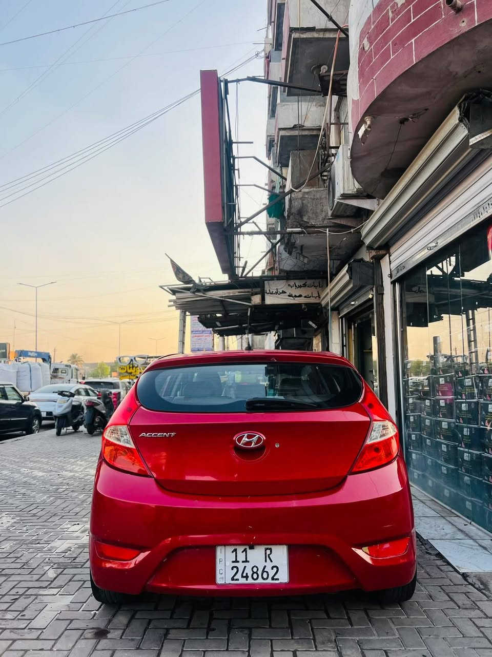 #بيع #مستعجل اكسنت مديل ١٢ بيهه ٤قطع صبغ بدون دواخل سياره جاهزه كل نقص مابيهه تخم تاير صدر جديد تبريد ثلج تحكم جهتين كير اوتماتيك محرك كير خير من الله العنوان بغداد المشتل السعر ٧٠ وبيهه مجال بصيط حك الجيه ‭***********
