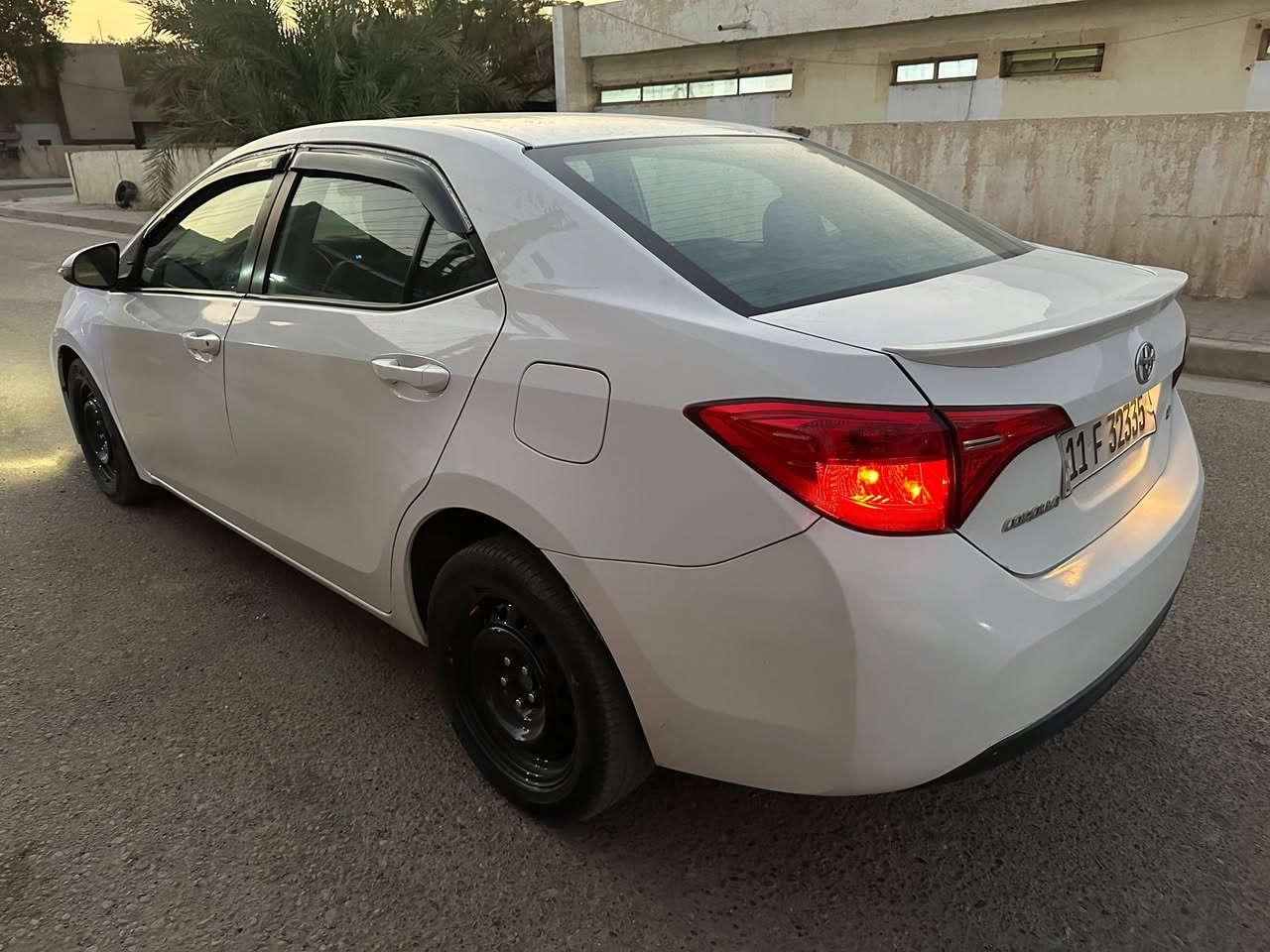 كورلا 2018 مواصفات SE حادثه جاملغ خلفي وبابين بدون ايرباك ماشيه 136 مكينه وكير مكفولات محرك 1800 سياره جاهزه بدون نقص رقم بغداد باسمي مكاني بغداد المحموديه سعر 120 وبيها مجال قليل
***********

