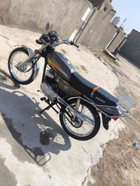 سوزوكي • موديل ٢٥ • ١٠٠
