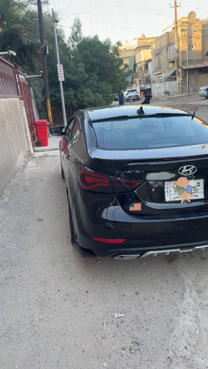 السلام عليكم الانترة ١٦ امريكي الضرر الصندوك وبيهة طخة بلباب مال السايق السيارة جاهزة ما بيهة نقص العنوان حى اور السعر ١٠٢ وبيهة مجال ***********

