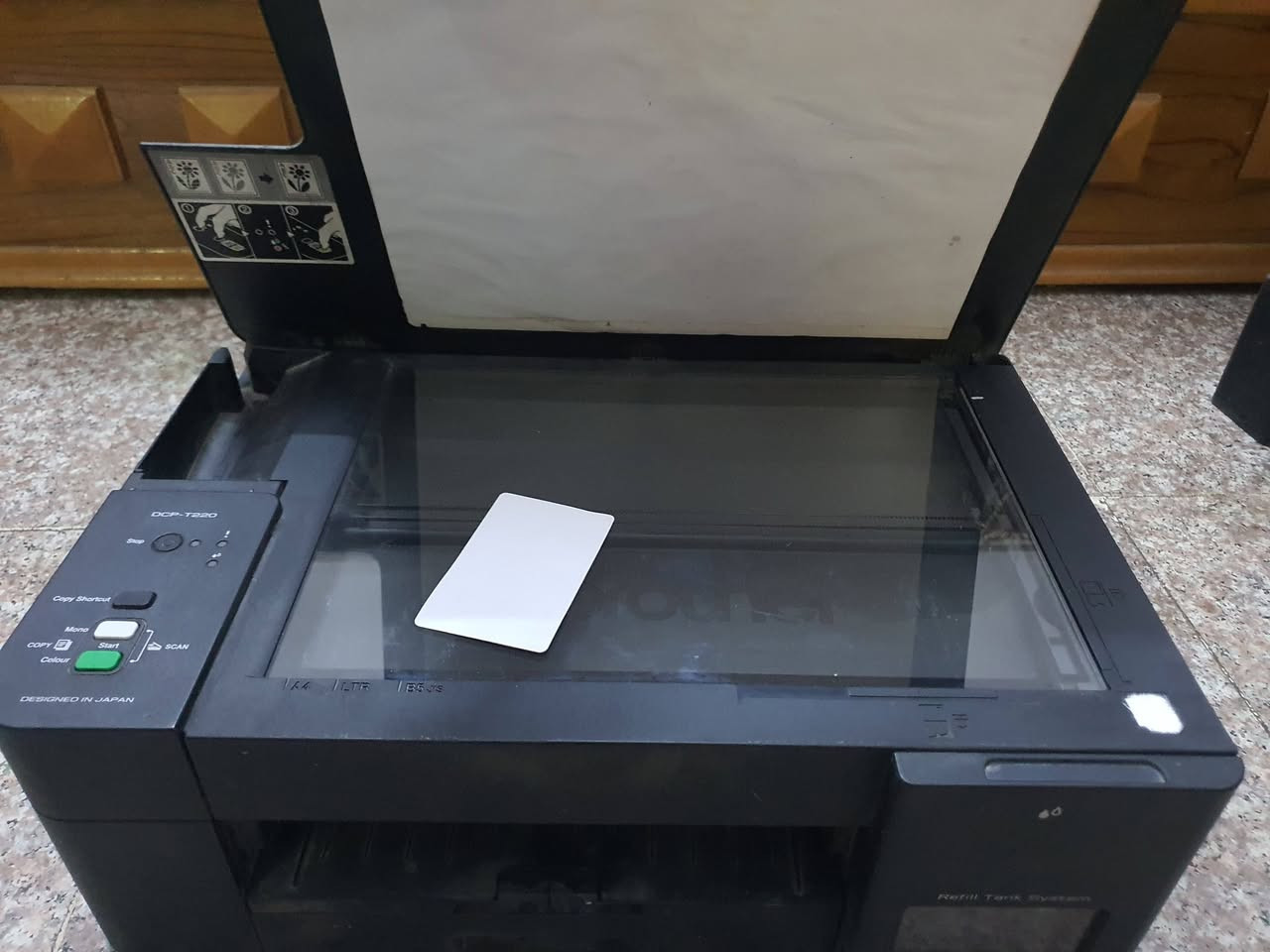 السلام عليكم طابعه برذر T220
طابعه جانت كلشي ما بيها عزلونه وانتركت يمكن ما بيها حبر 
تبطع بس ما تطلع صوره الفيديو بل صفحه قيم بما يرضي الله 
*********** بغداد حي الجهاد
