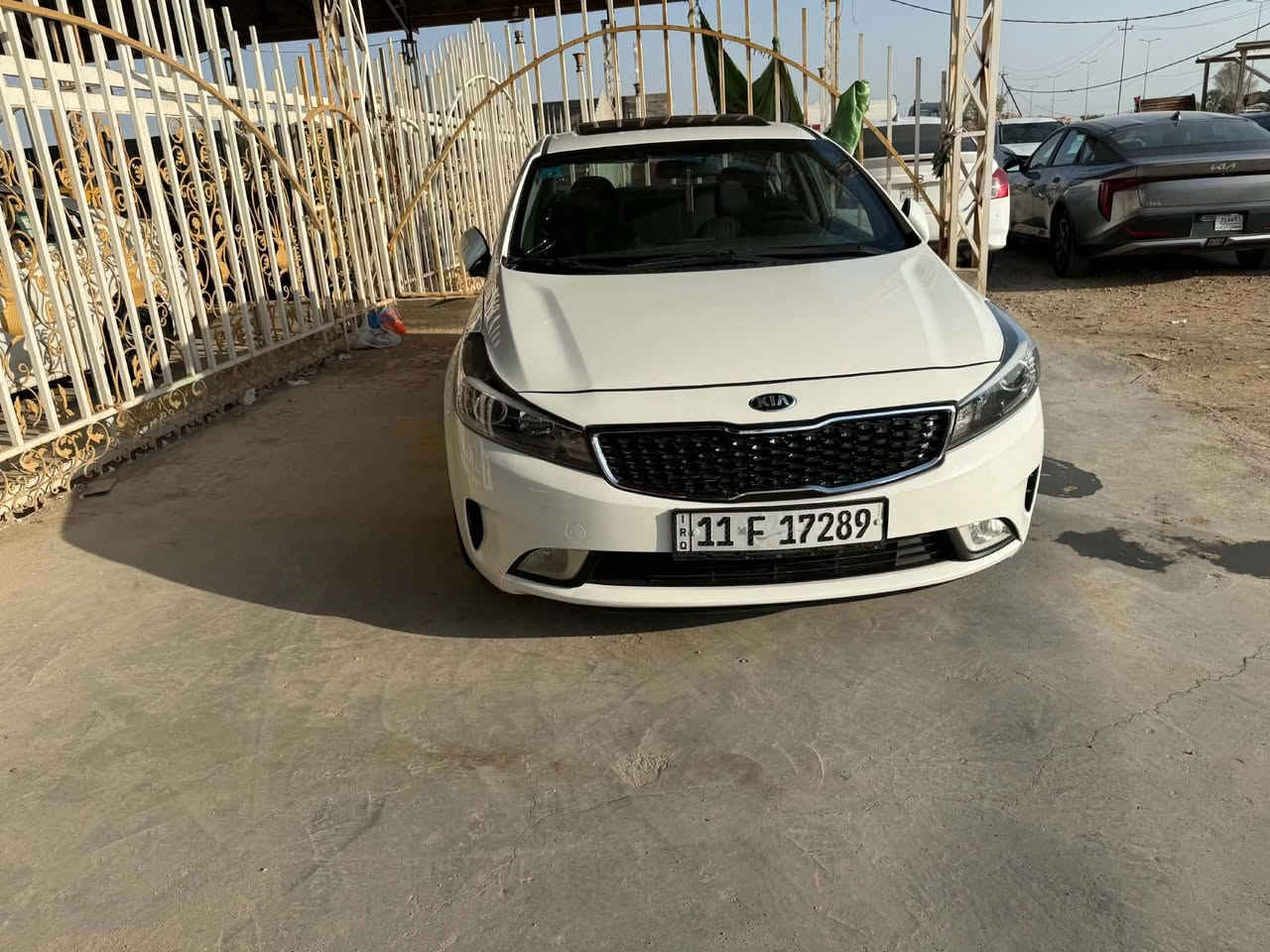 كيا سيراتو مديل١٧
حدثهة صبغ بالبنيد
 مكينه ٢٠٠
موصفاتهة حساس خلفي
فتحة 
مريات شفة  
لد مامي لاية زنون بلادي
ماشيه ١١٦
بسمي تحويل ليمته ميعجبك
سعرهة ١٢٨ 
لاتواصل ***********
مكانهة الرميثه
