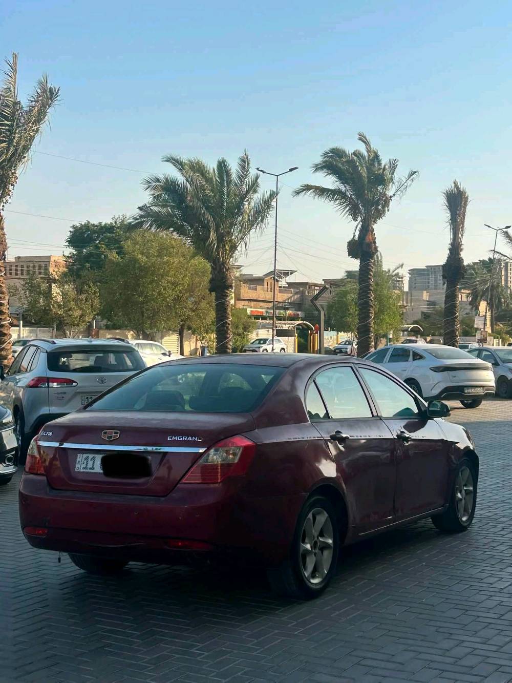السلام عليكم للبيع سياره امكراند ٢٠١٣ سياره جديده مابيه اي نقص رقم بغداد باسمي كير مكينه صدر امامي خلفي تخم تاير تبريد ثلج تدفئه كشنات جلد بلاد فتحة سقف كهرباء جاهزه مكينه ١٨٠٠ كير اوتو اشاير بلمري بيها بس جراد مثل ماواضح بالصور عضمتها قويه حيل عنوان بغداد الدوره   السعر 48$