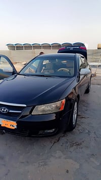 وين اليدور جني  سوناته 2006 وارد كندي حادثه جاملغ الأمامي فقط والباقي ...