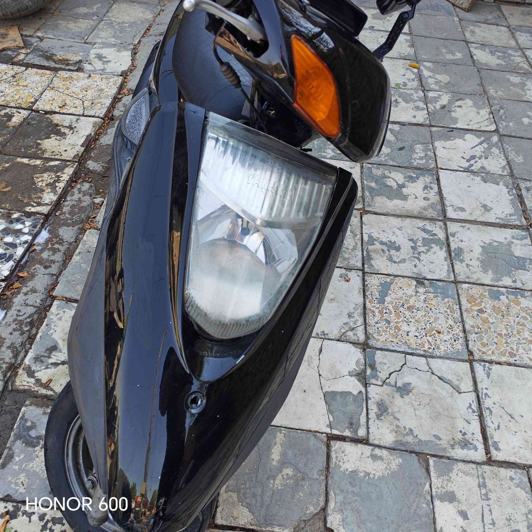 السلام عليكم دراجه بريز كابريتر دراجه نضيفه وموجوده كفراتها الاصليه  سعر 650 وبيها مجال بغداد مدينه الصدر 
رقم الهاتف ***********
