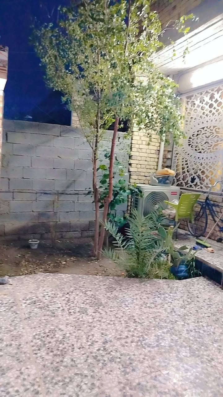 السلام عليكم بيت للبيع في حي المتنبي مساحه 130متر هاذا رقمي للستفسار اكثر *********** ***********
