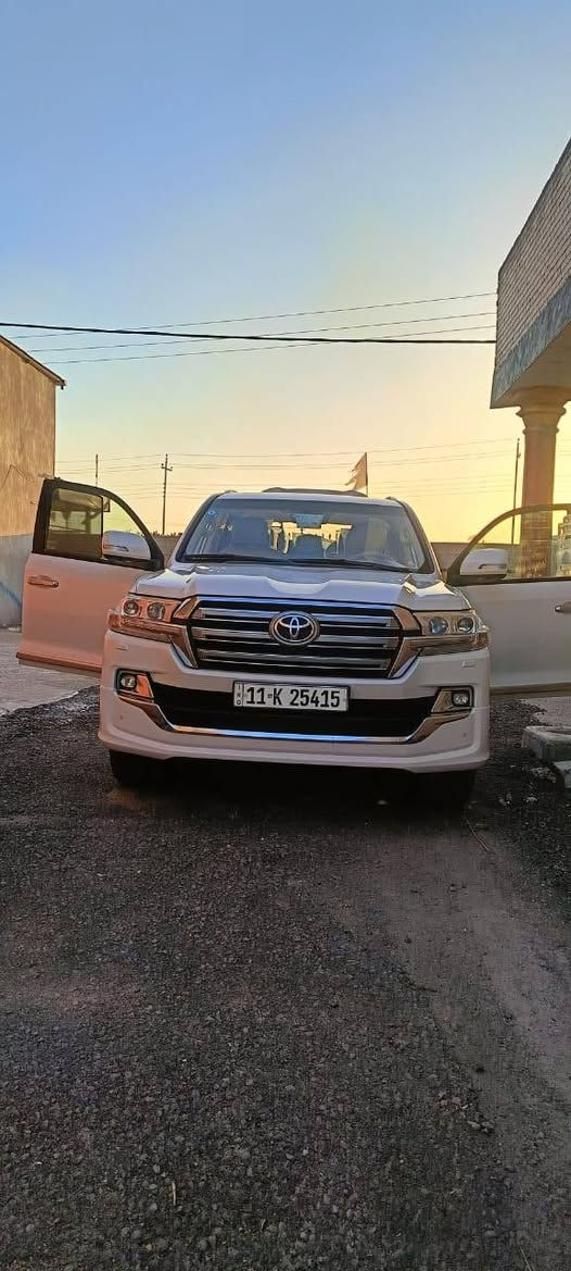 لاندكروزر GXR • ٢٠١٧ • ١٣٩ ألف كم
