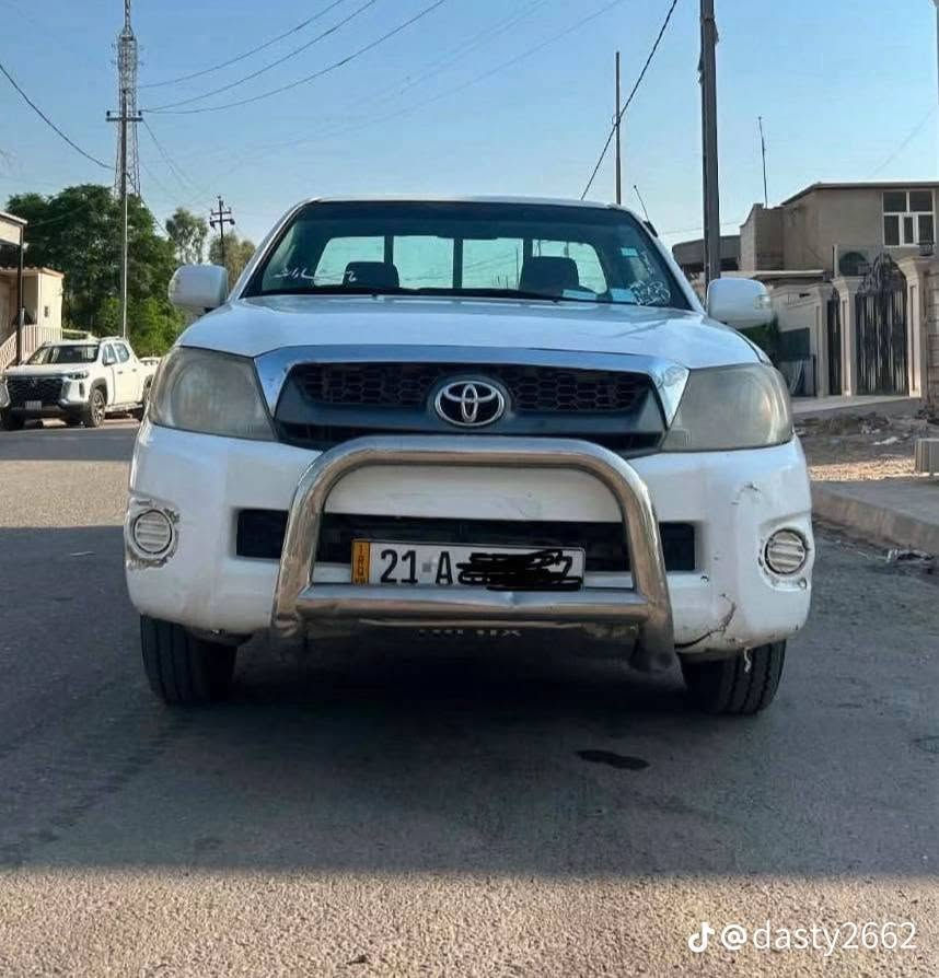 هايلكس • ٢٠١٠ • بنزين