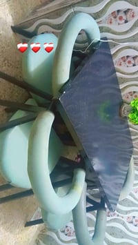 ميز طعام مرمر مع ٦ كراسي .ثكيل مو خفيف للبيع